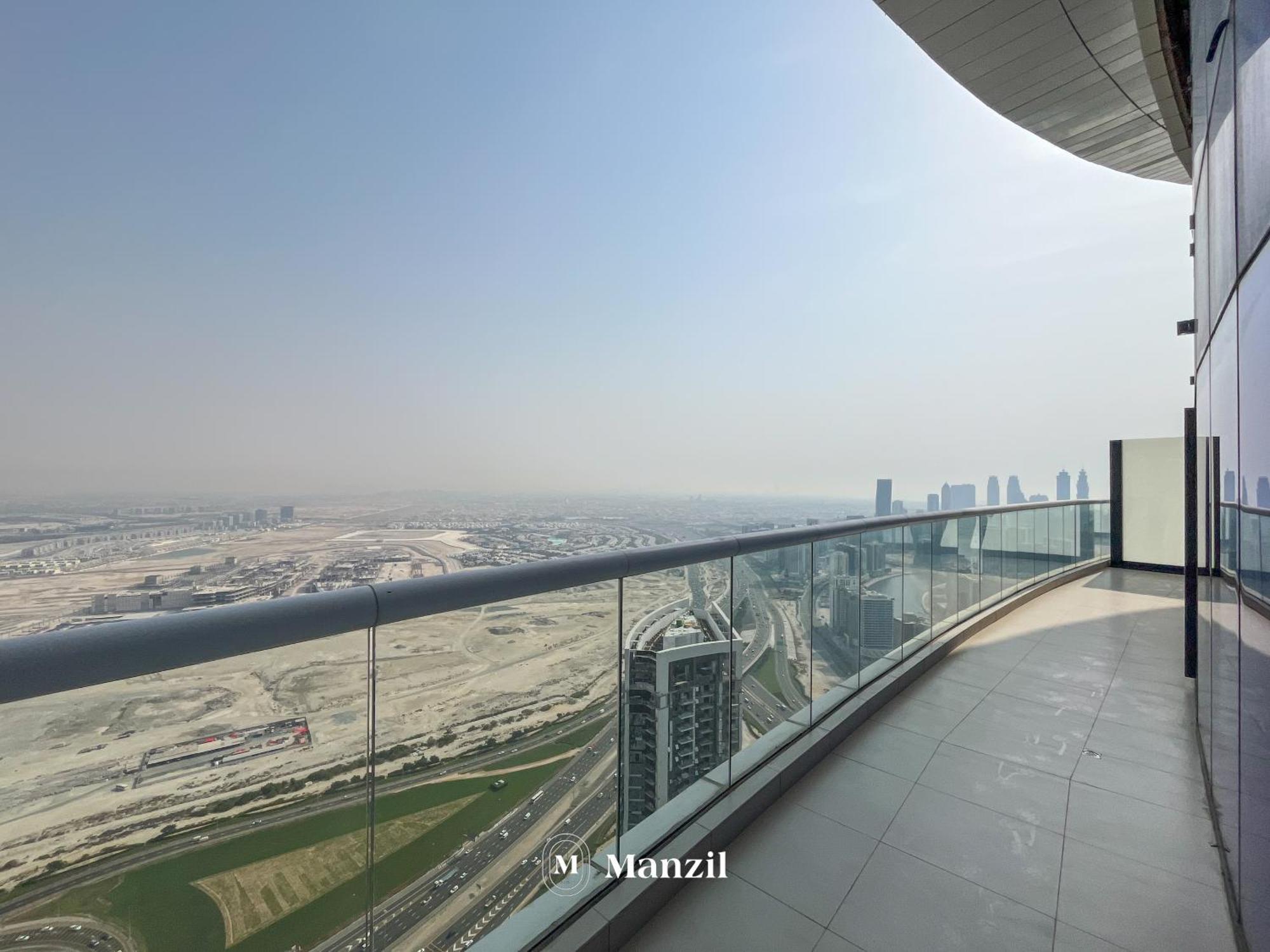 Luxury 1br In Paramount Top-floor Retreat Dubai