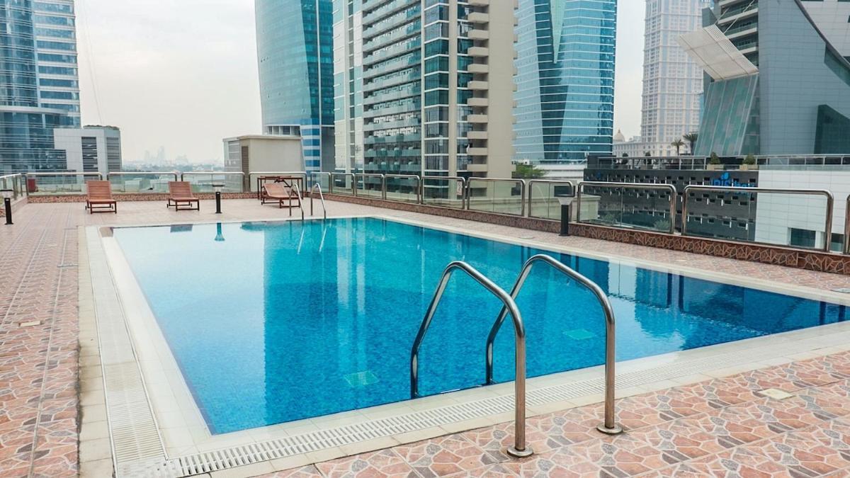 Elegant Near Burj Khalifa Pool And Gym Apartment *