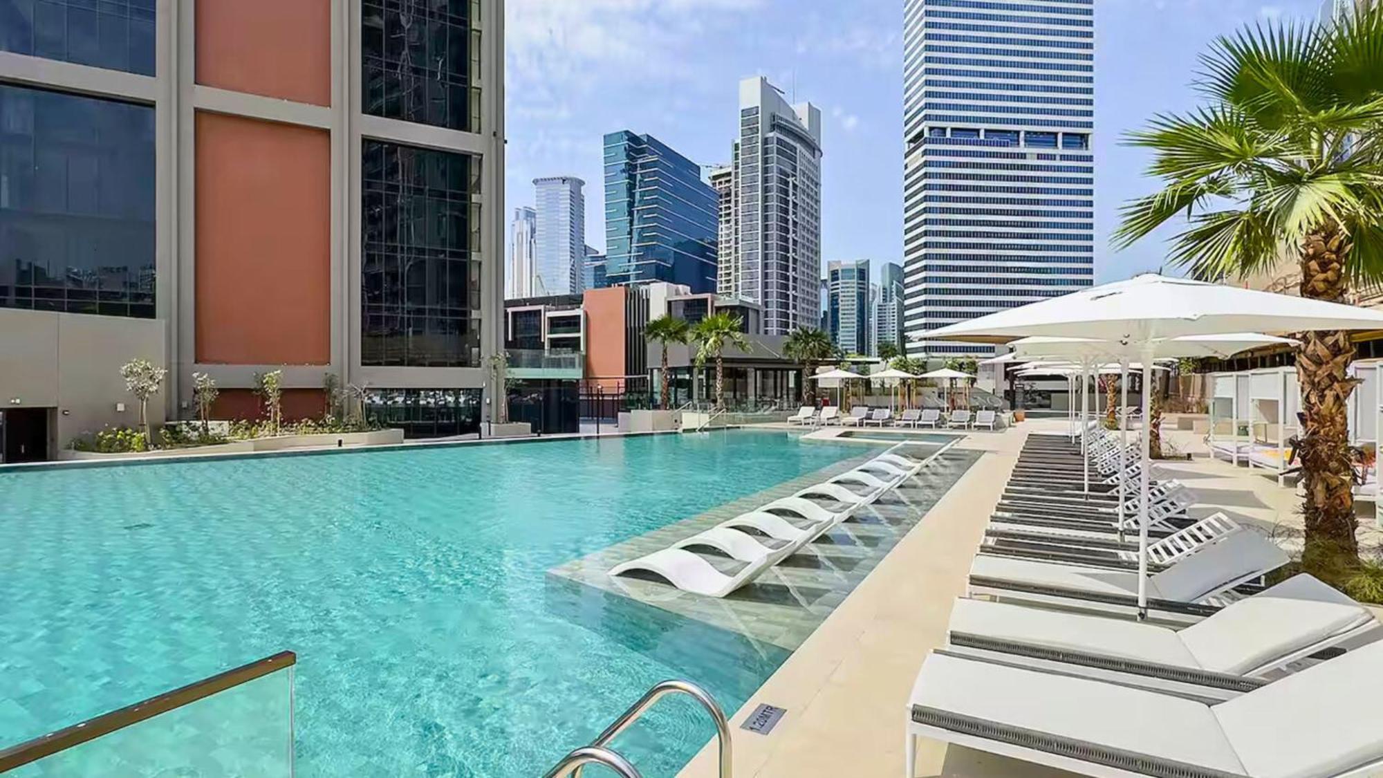 Apartment Designer Interiors - Canal View 1br In Business Bay
