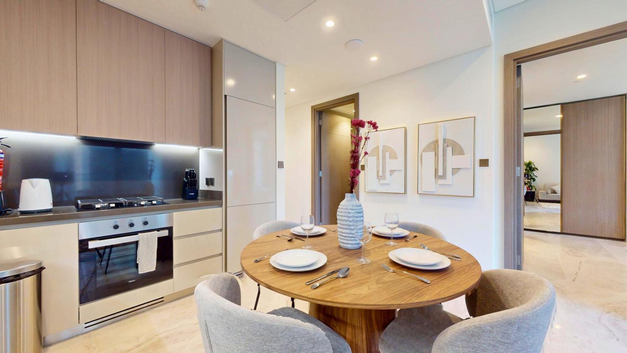 Designer Interiors - Canal View 1br In Business Bay *