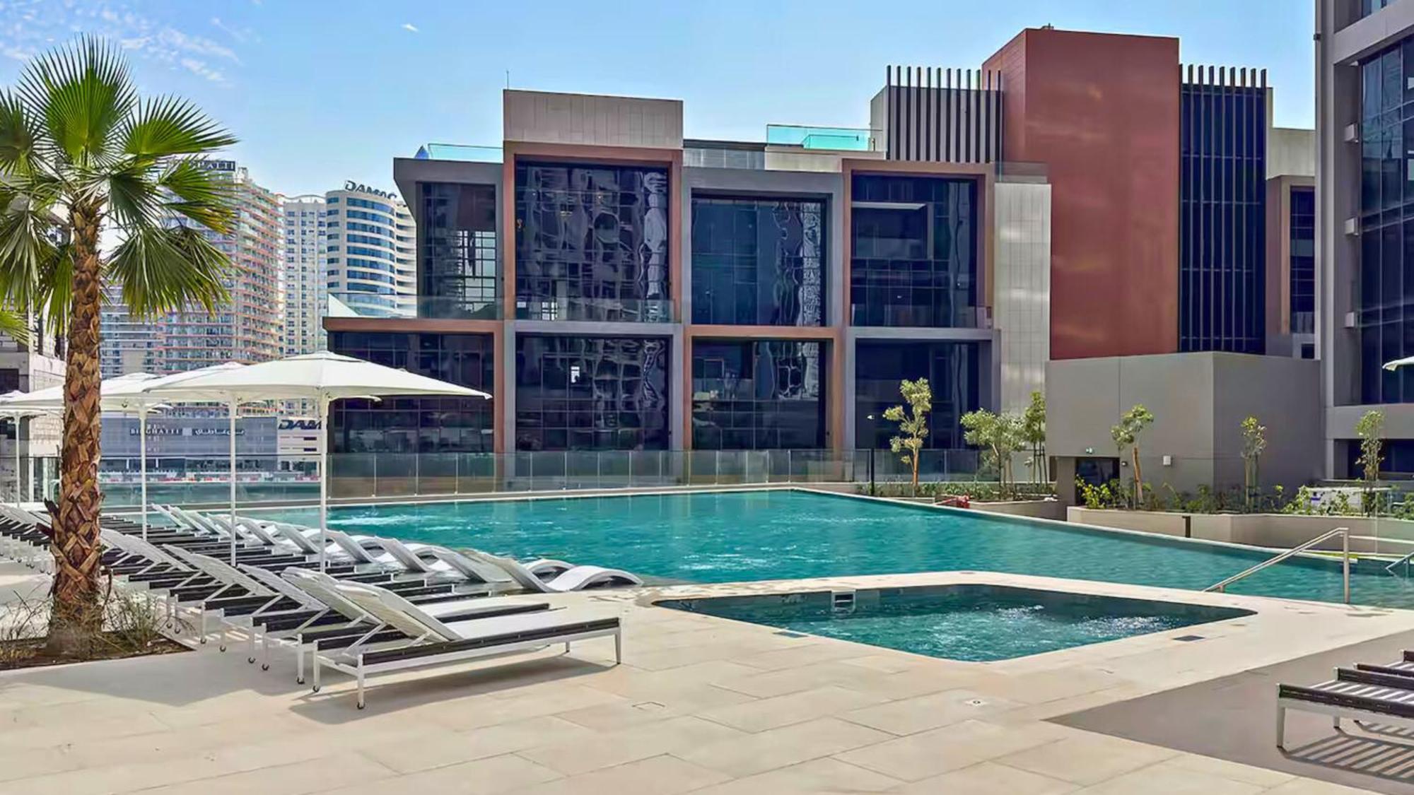 Apartment Designer Interiors - Canal View 1br In Business Bay