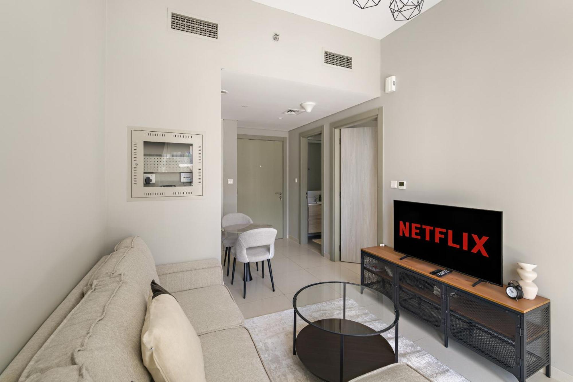 Vayk - Stylish 1 Bd In Business Bay Apartment Dubai