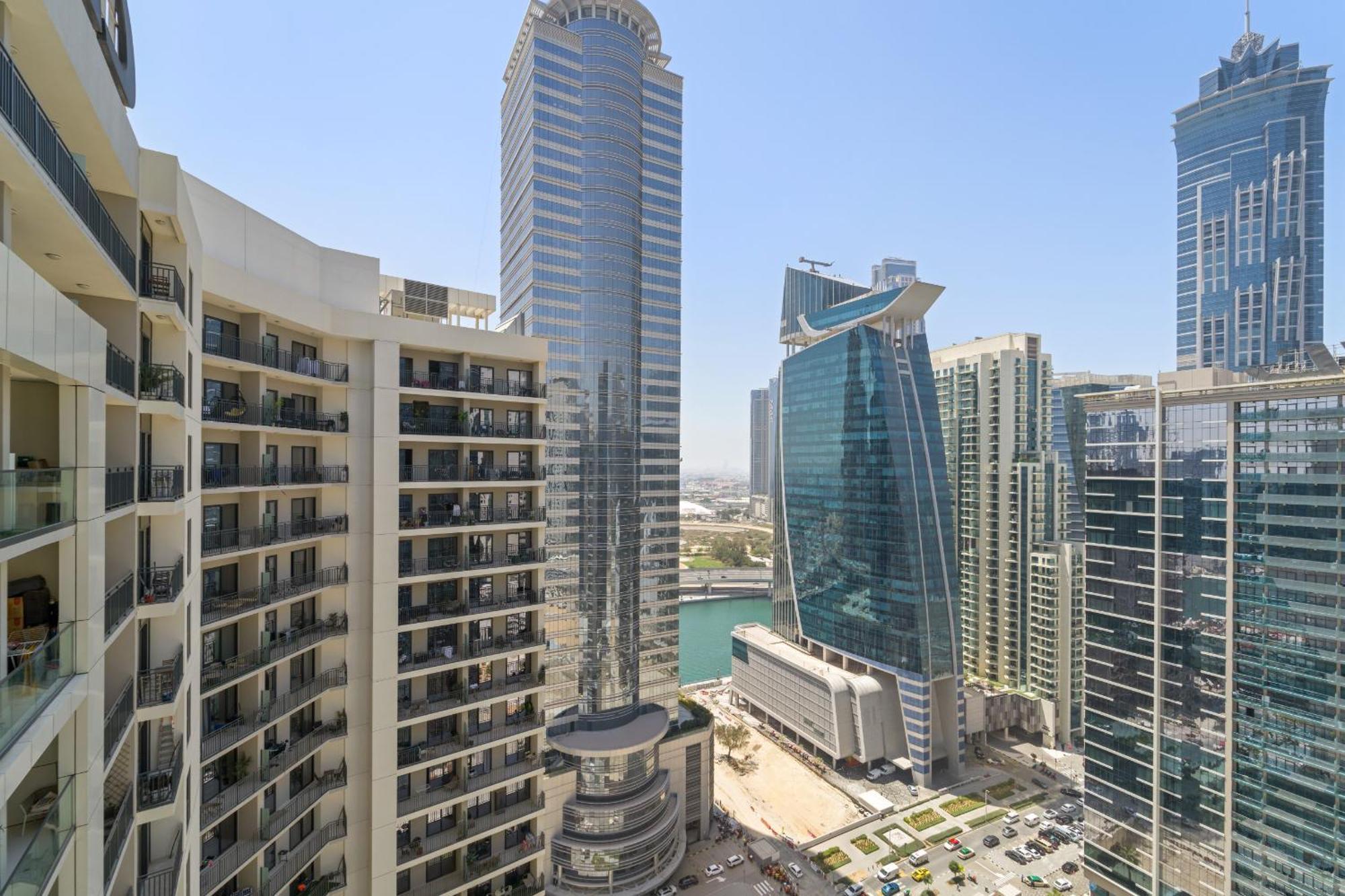 Vayk - Stylish 1 Bd In Business Bay Apartment