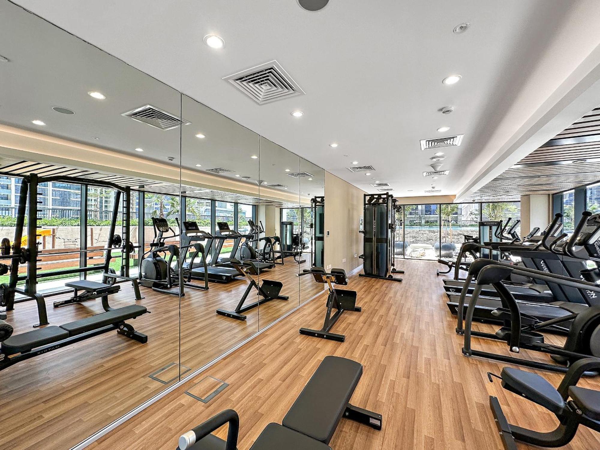 Vayk - Stylish 1 Bd In Business Bay *