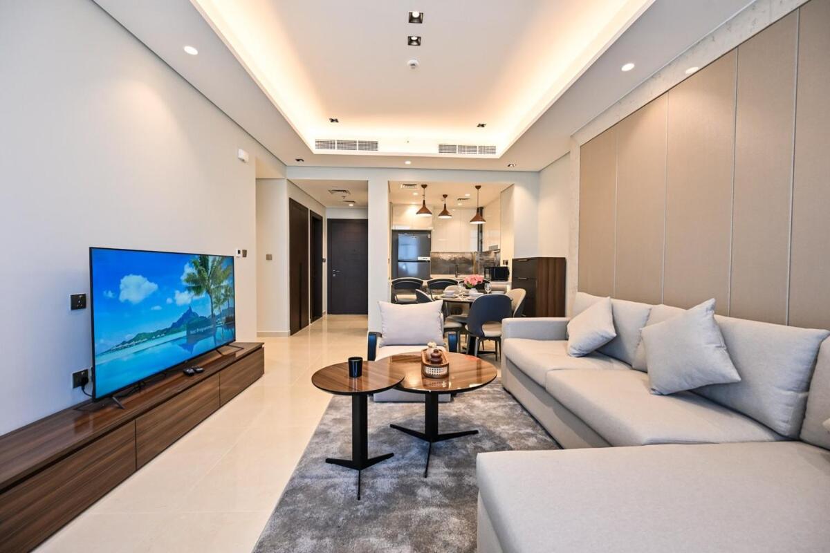 Apartment Stunning 2 Bdr Luxury Business Bay Dubai