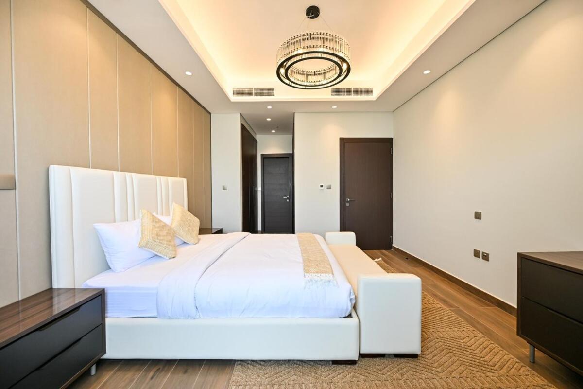 Stunning 2 Bdr Luxury Business Bay Dubai