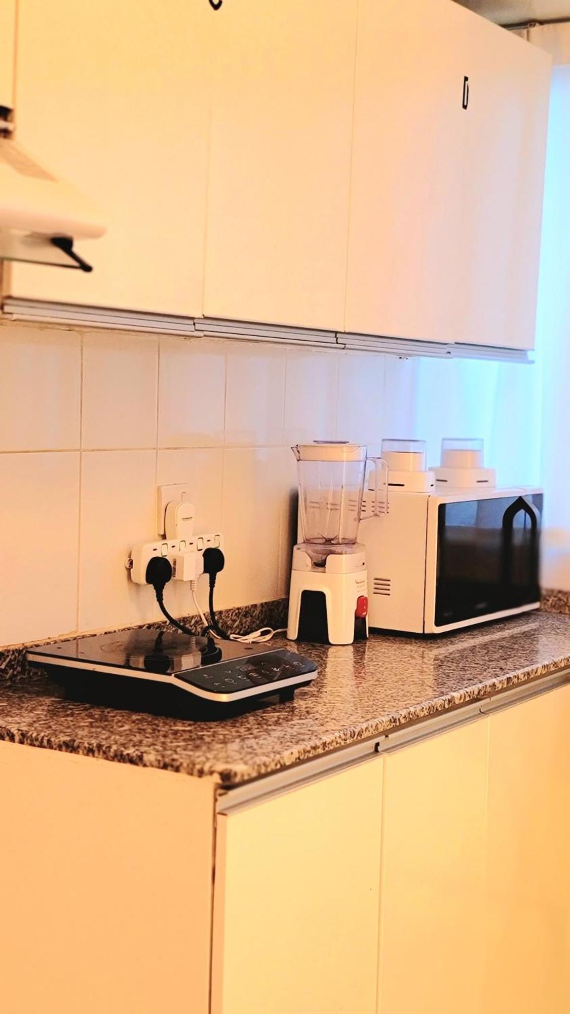 Westay Ladies Apartment *