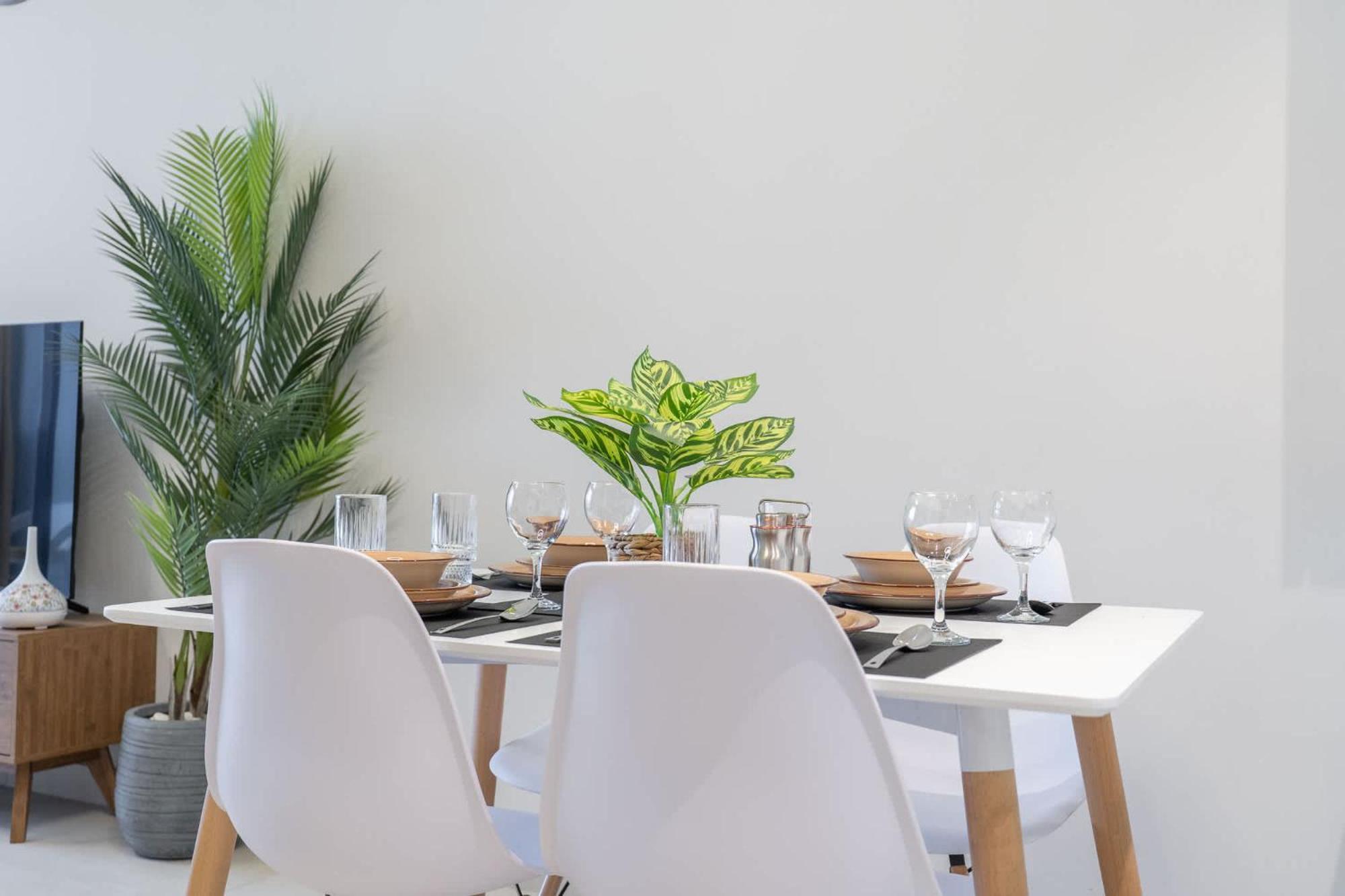 Apartment Stylish 1-bedroom Retreat In Amal Tower Sports