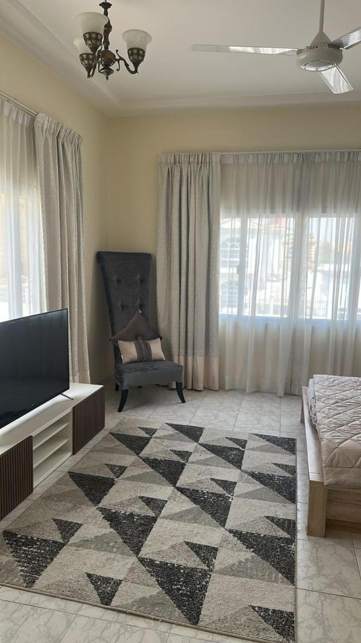 Mirdif Luxury Apartment *