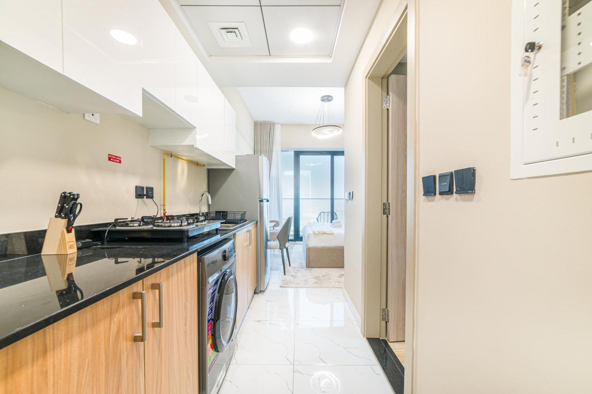Apartment Modern Urban With Skyline Views *