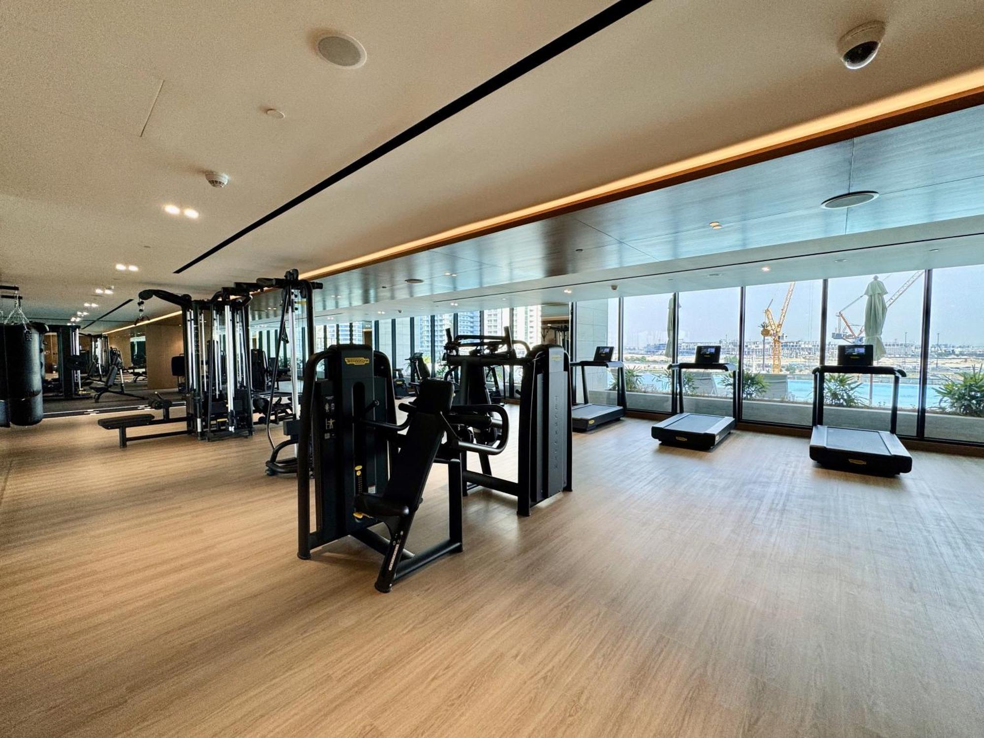 Exclusive 1 Bedroom In Trillionaire Residences Apartment *