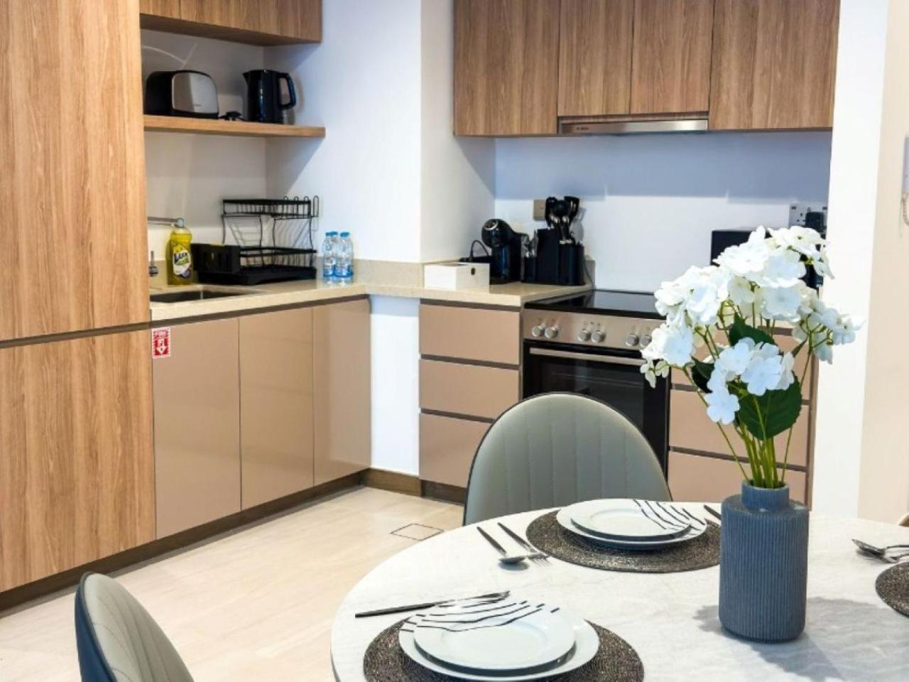 Fresh Luxury 2br With Amazing View Dubai