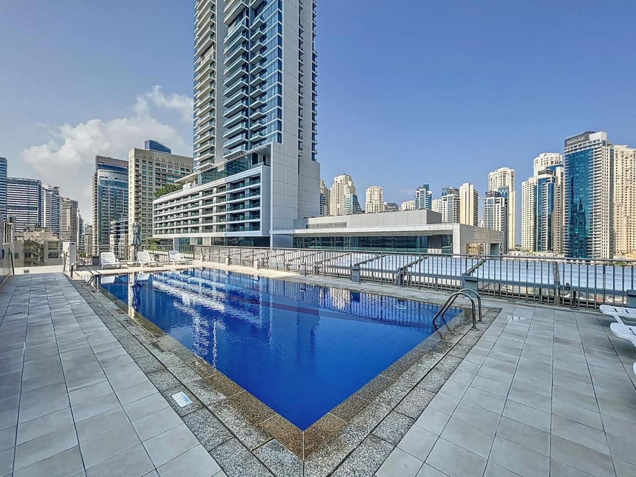 Azure - Magnificent Three Bed In Marina * Dubai