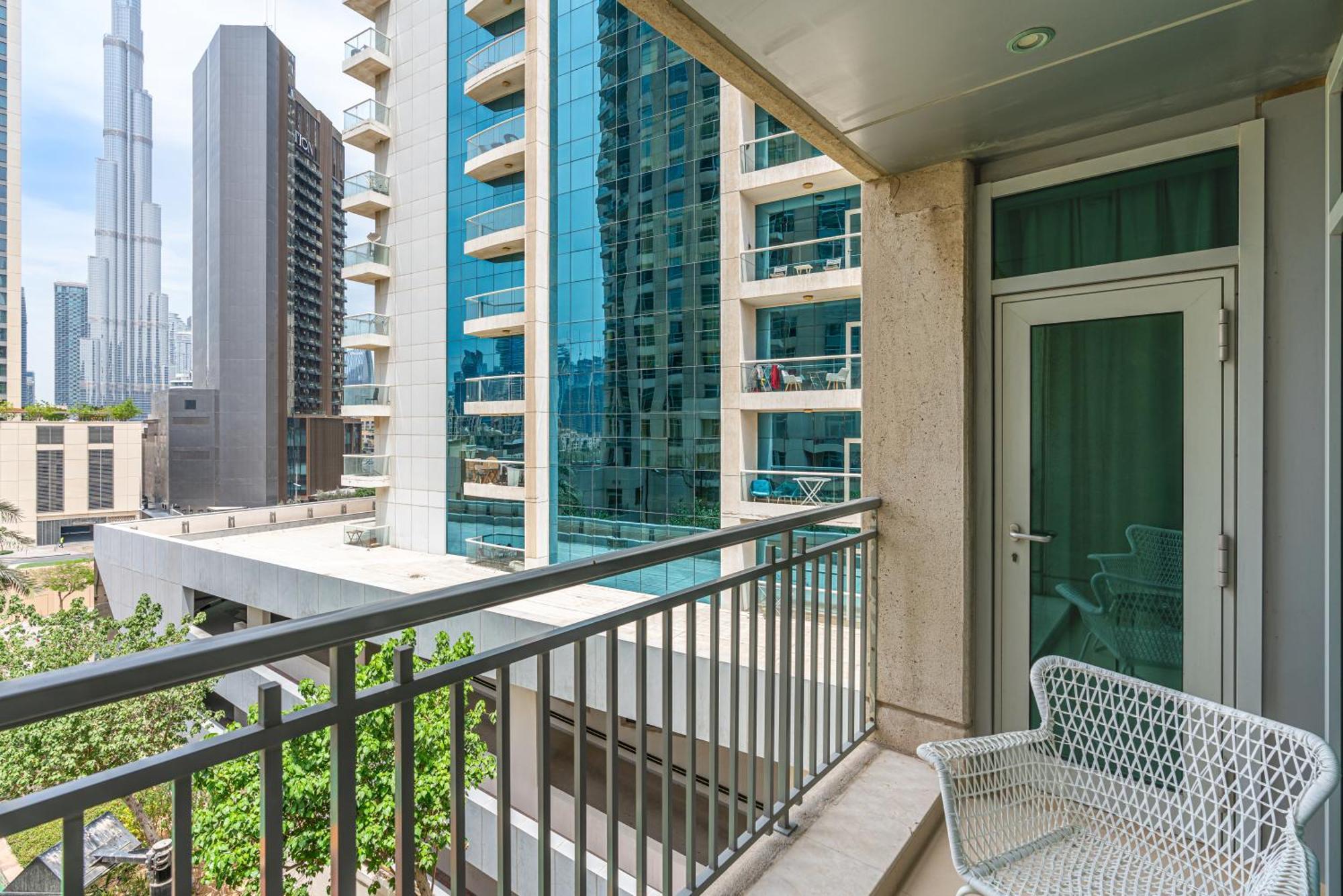 Apartment Vibrant 1br With Burj Khalifa View Dubai