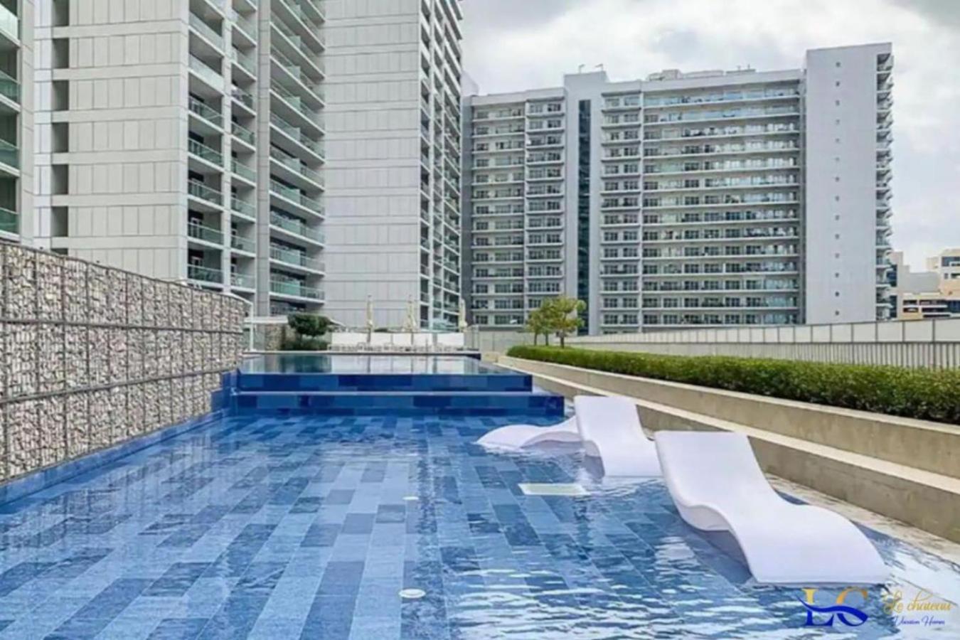 Luxurious 1 Bed In Business Bay *