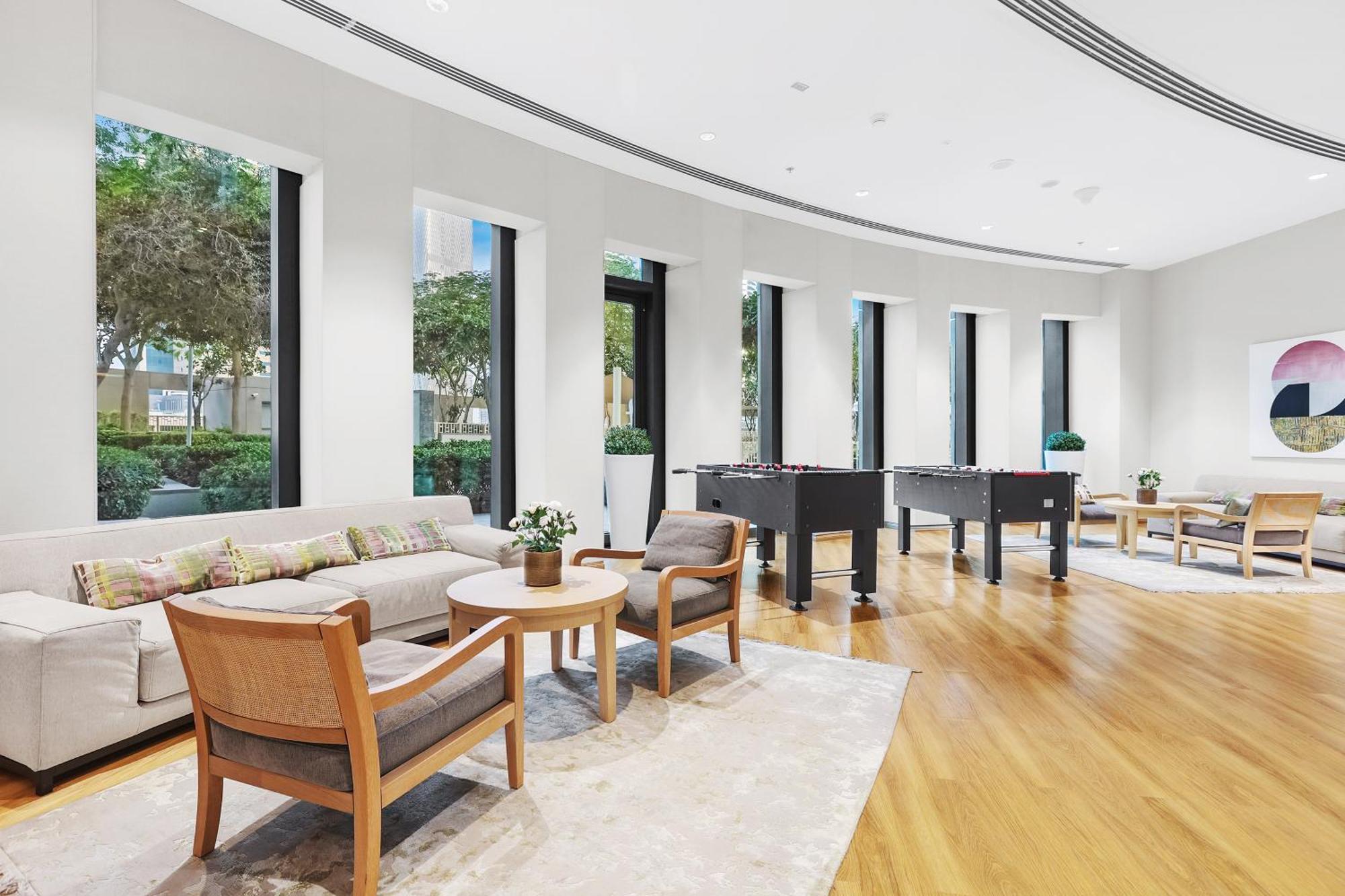 Apartment First Class 1B Stylish Downtown Retreat *