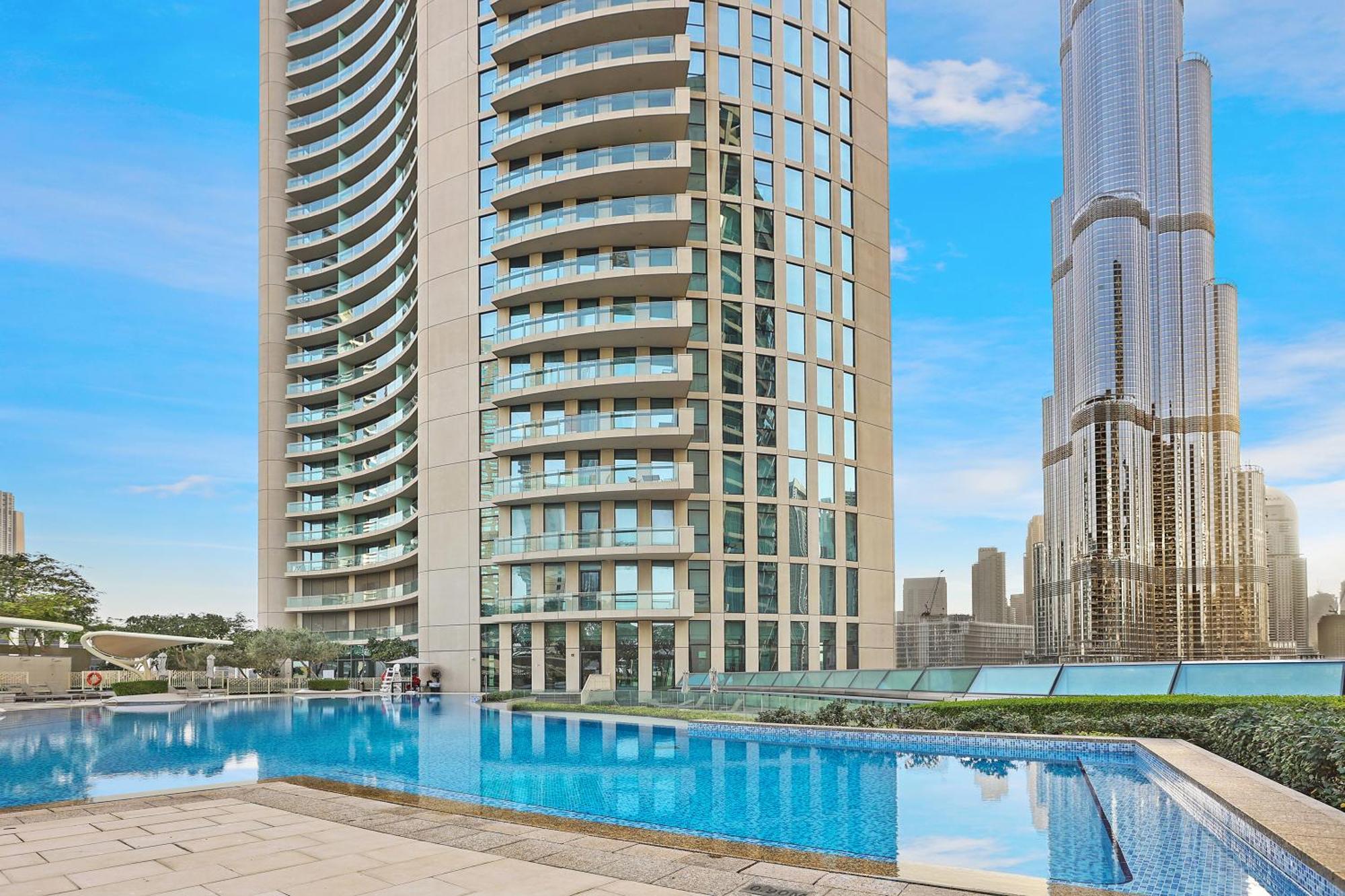 First Class 1B Stylish Downtown Retreat Apartment