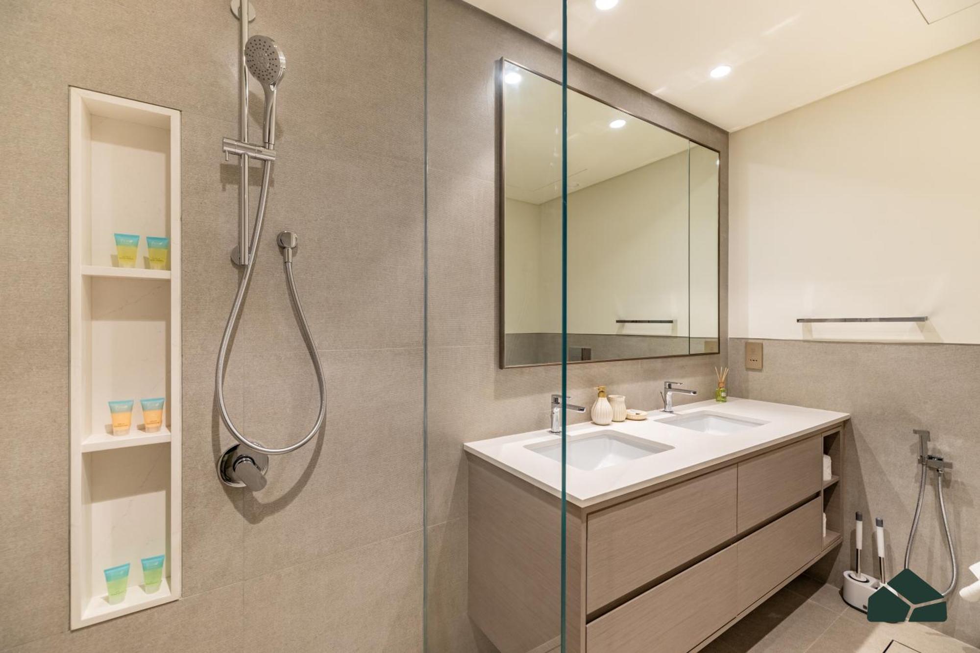 Apartment Grande Tranquil 2br Next To Opera By Bms *