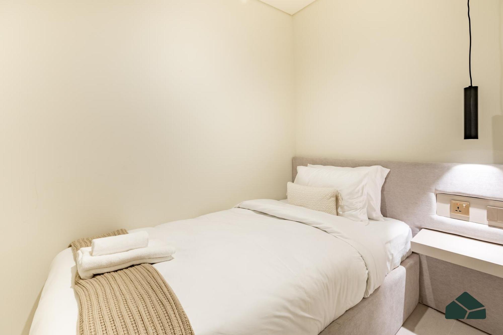 Grande Tranquil 2br Next To Opera By Bms *