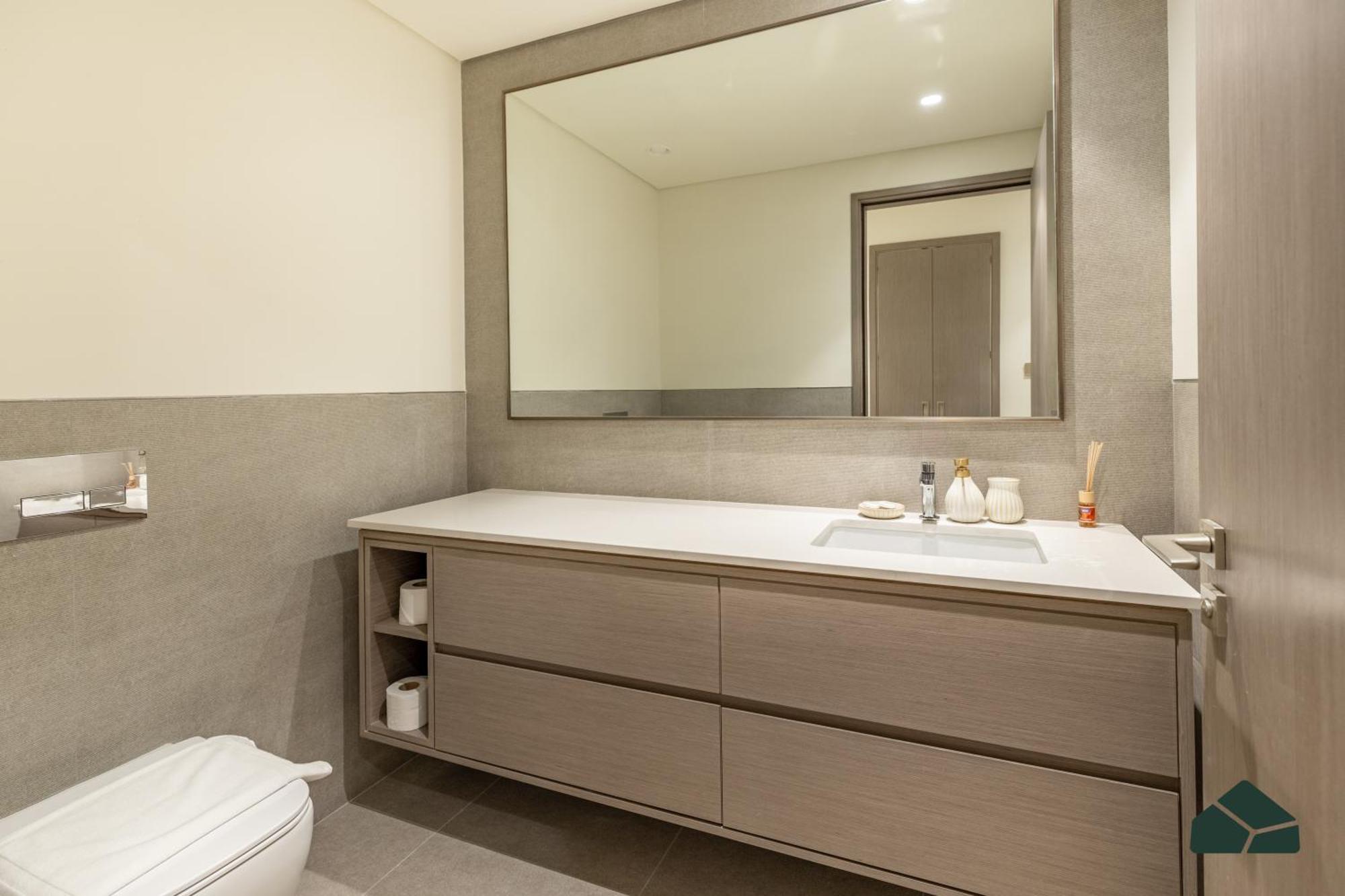 Apartment Grande Tranquil 2br Next To Opera By Bms