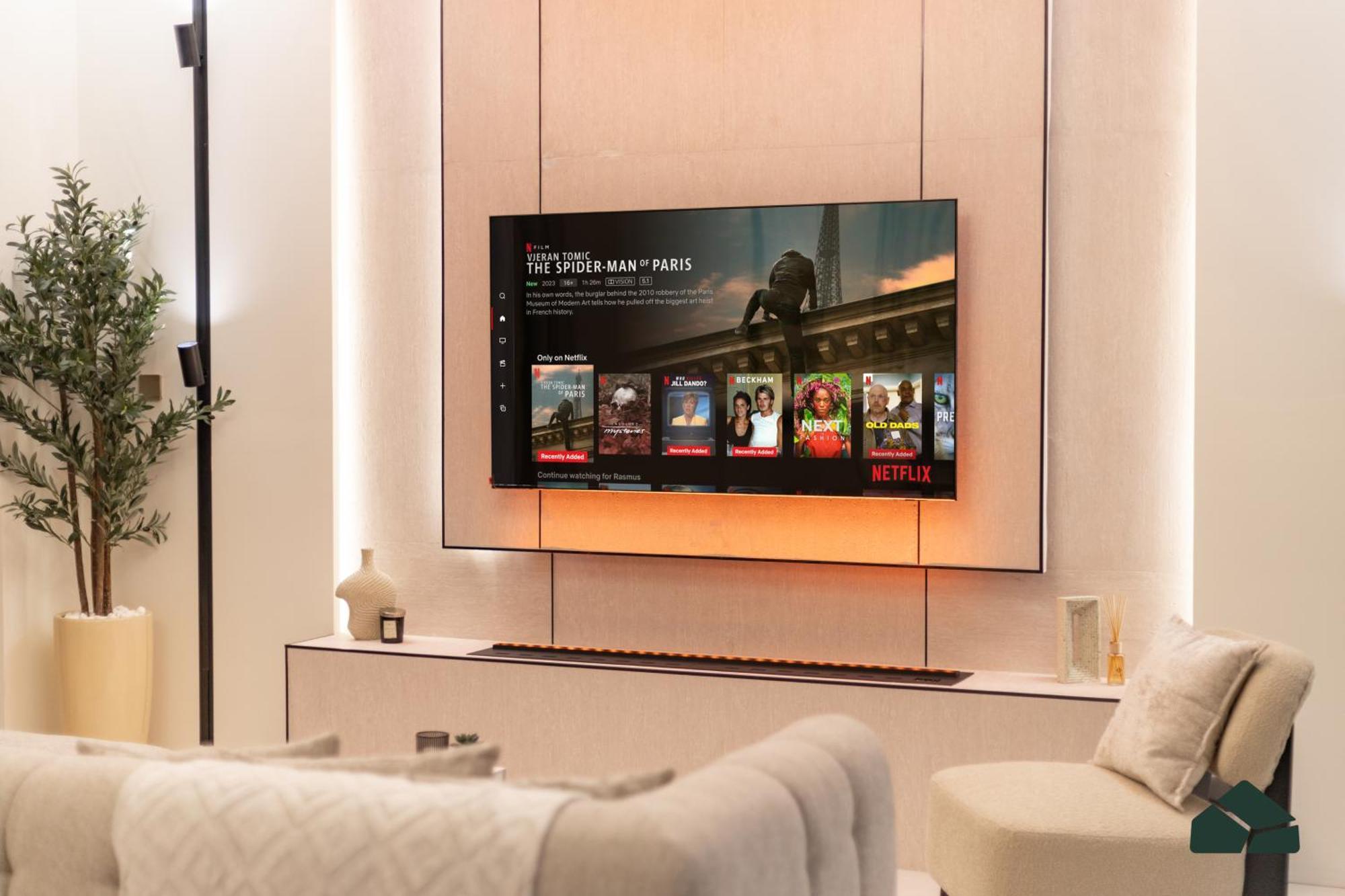Grande Tranquil 2br Next To Opera By Bms