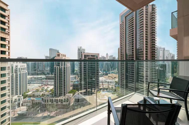 Act One Act Two - Close To Mall & Burj Khalifa - Downtown - Luxury By Canvas Homes Apartment *