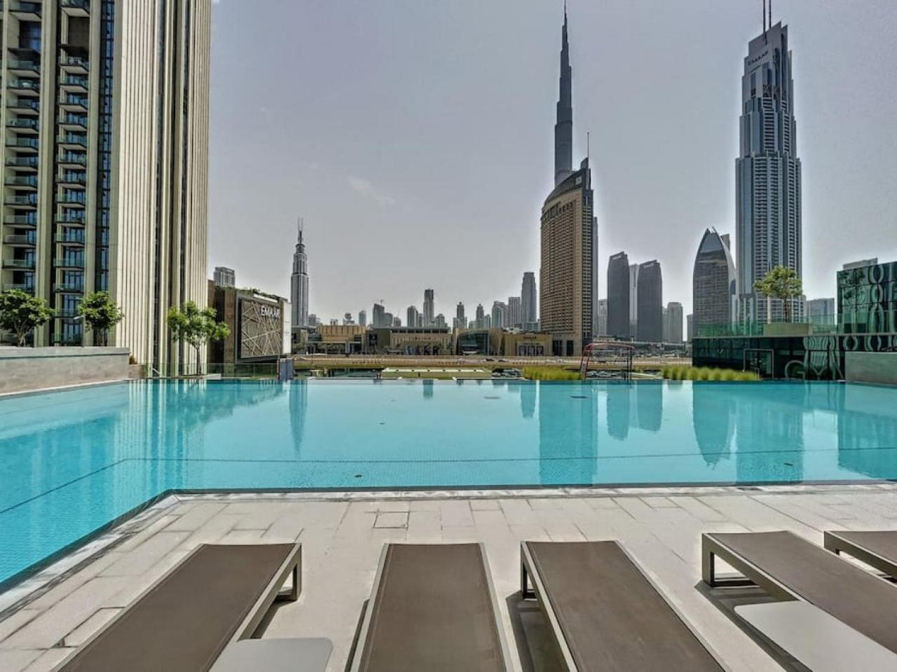 Downtown Views 3 - Chic One Bed With Views Apartment Dubai