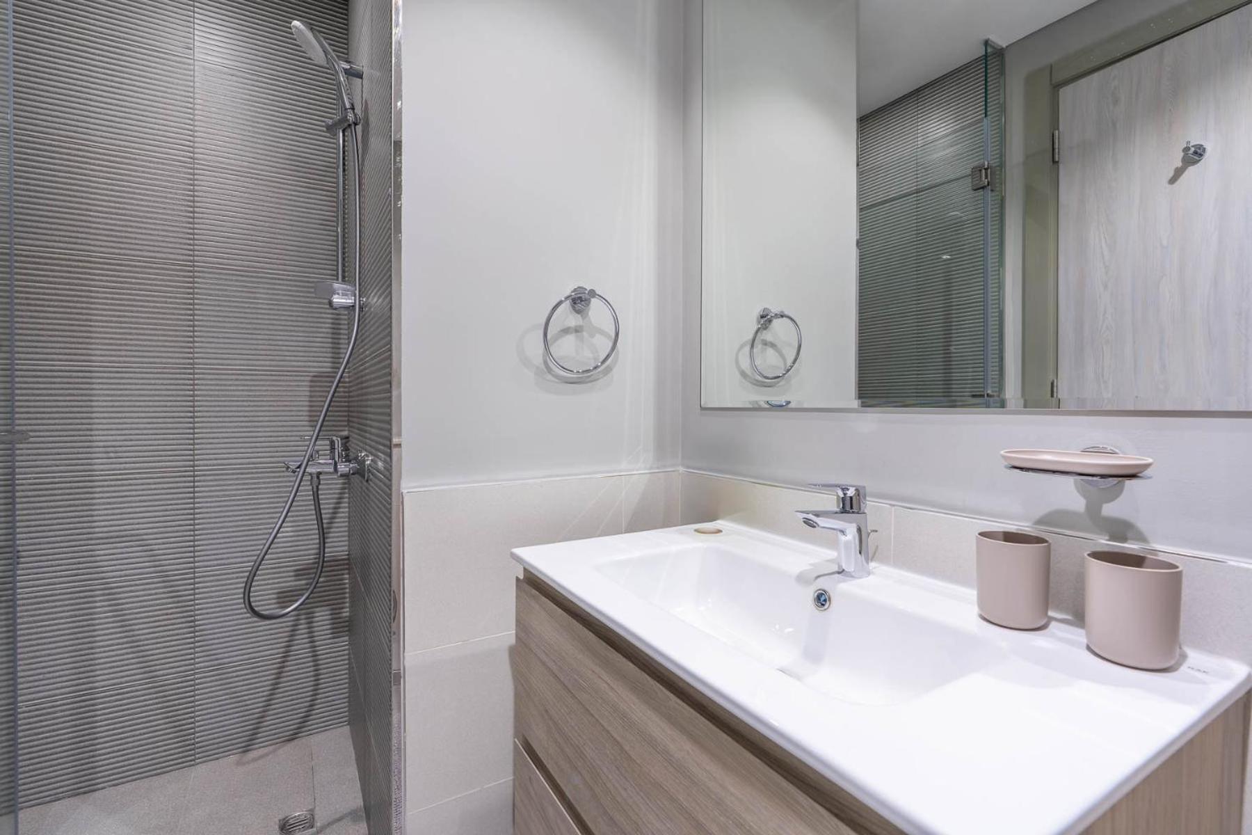Apartment Perfect Location-for Work Or Leisure *