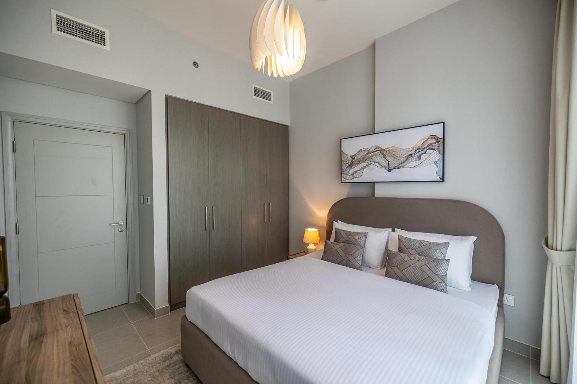 Apartment Luxury 3br Storage In Downtown *