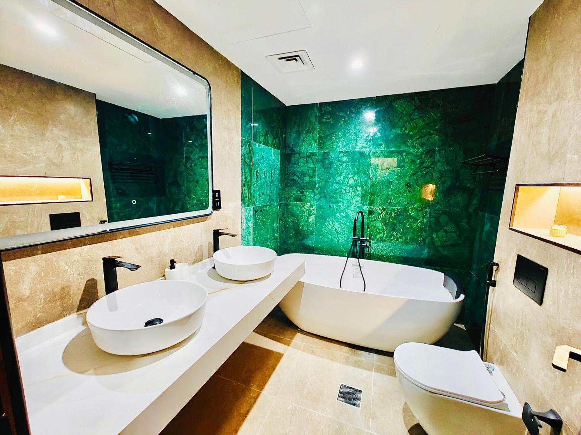 369 Stays- 5 Bedroom With Private Pool *