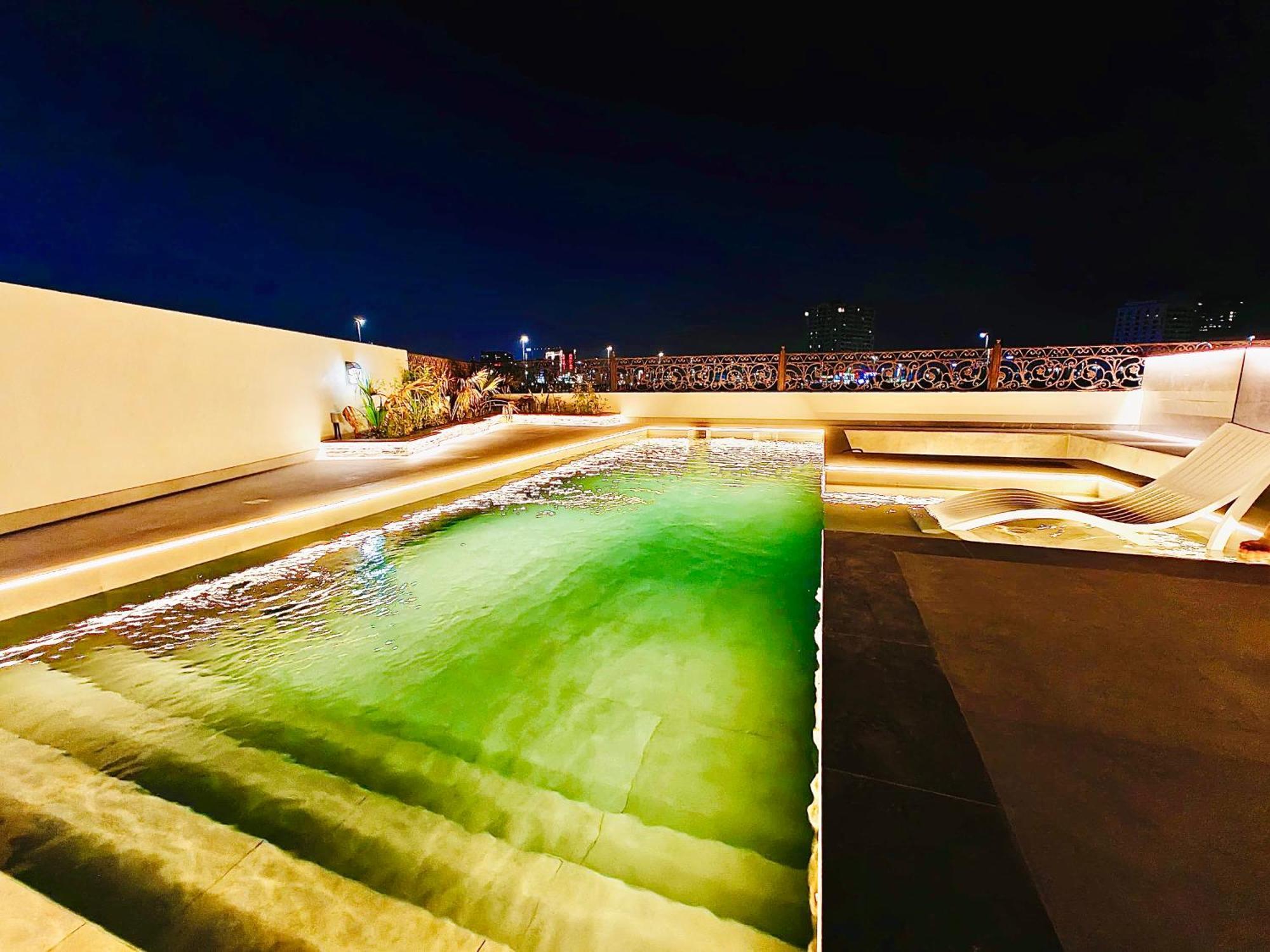 369 Stays- 5 Bedroom With Private Pool * Dubai