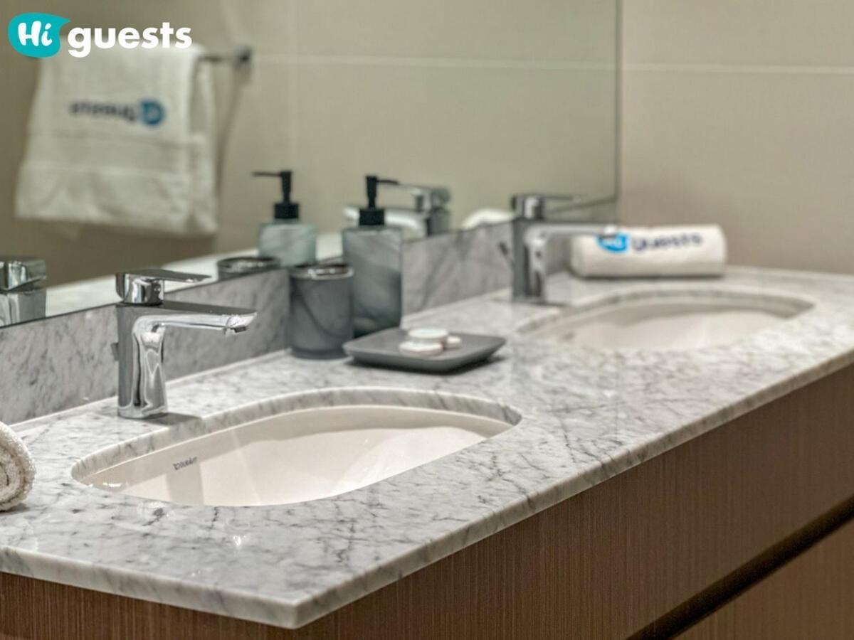 Higuests - Soothing Seaside 2 Bedroom Haven In La * Dubai