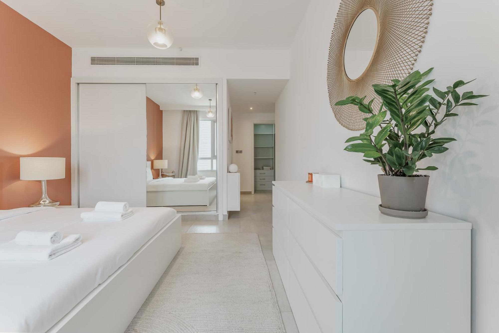 Apartment Prime Downtown 2br Retreat