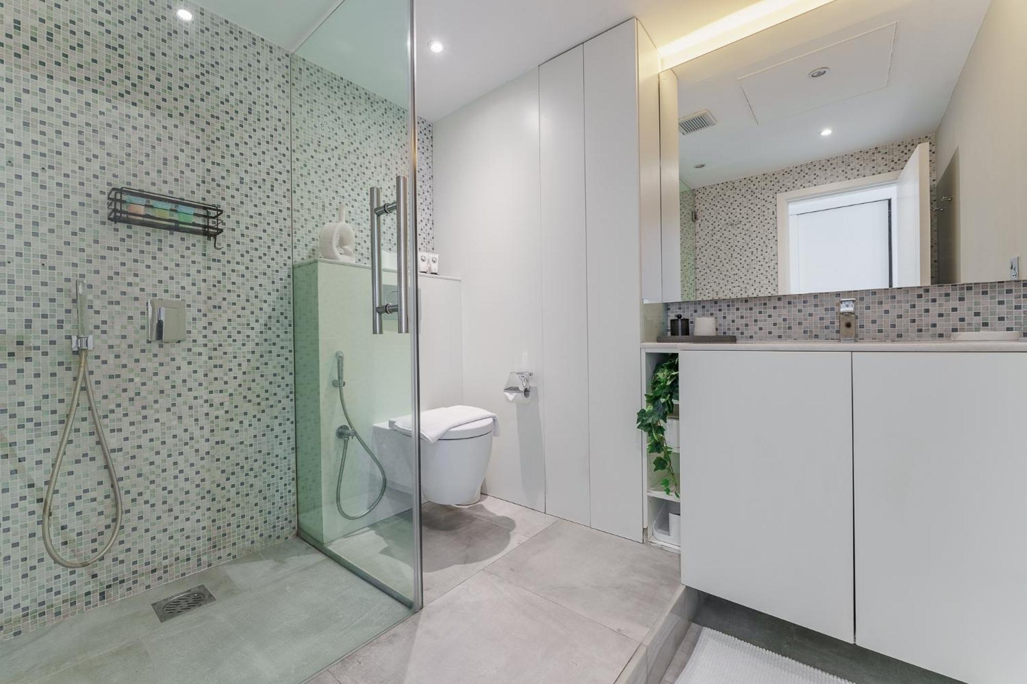 Prime Downtown 2br Retreat Apartment *