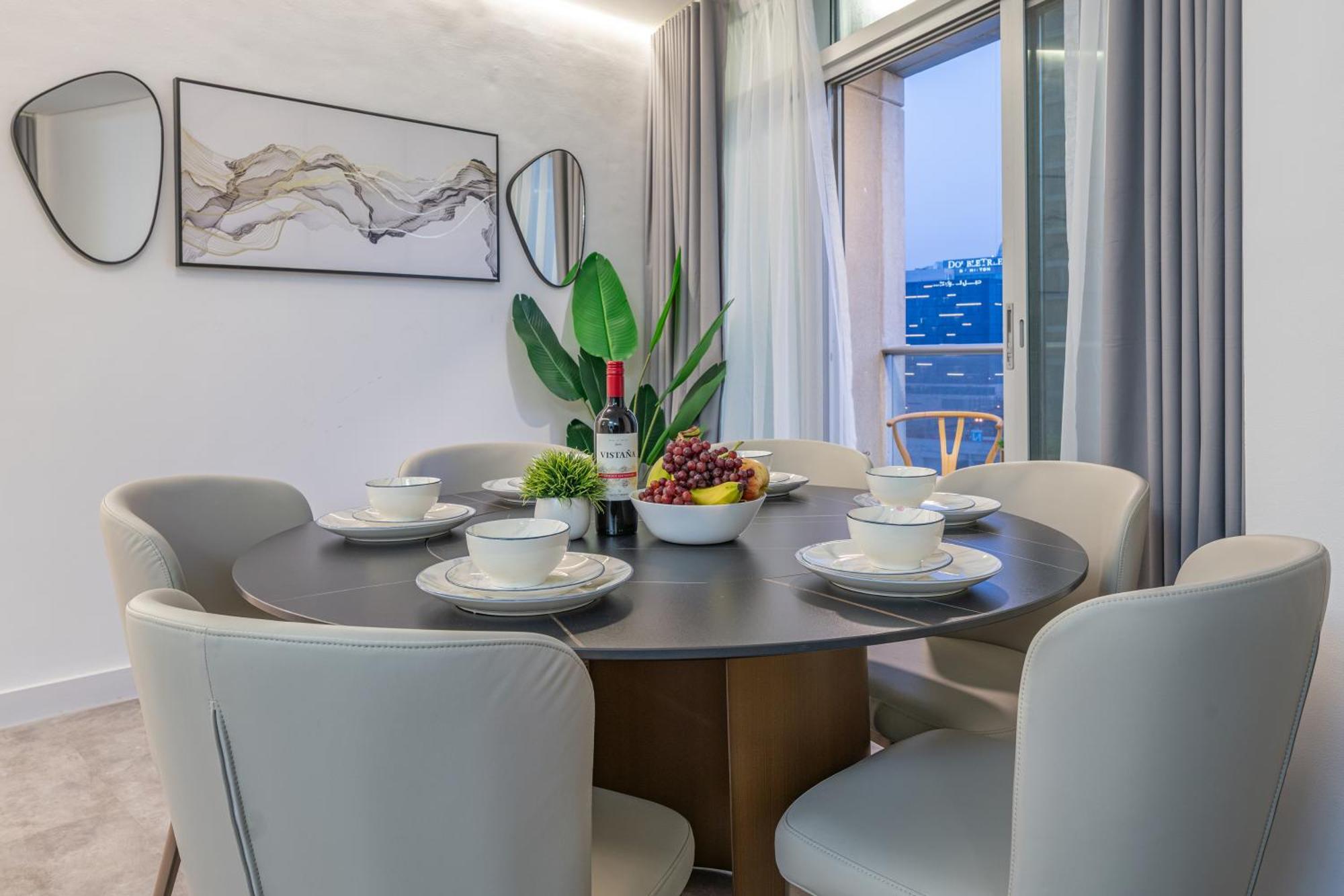 Apartment & Burj Luxury Living 2bhk Direct Burj Khalifa View