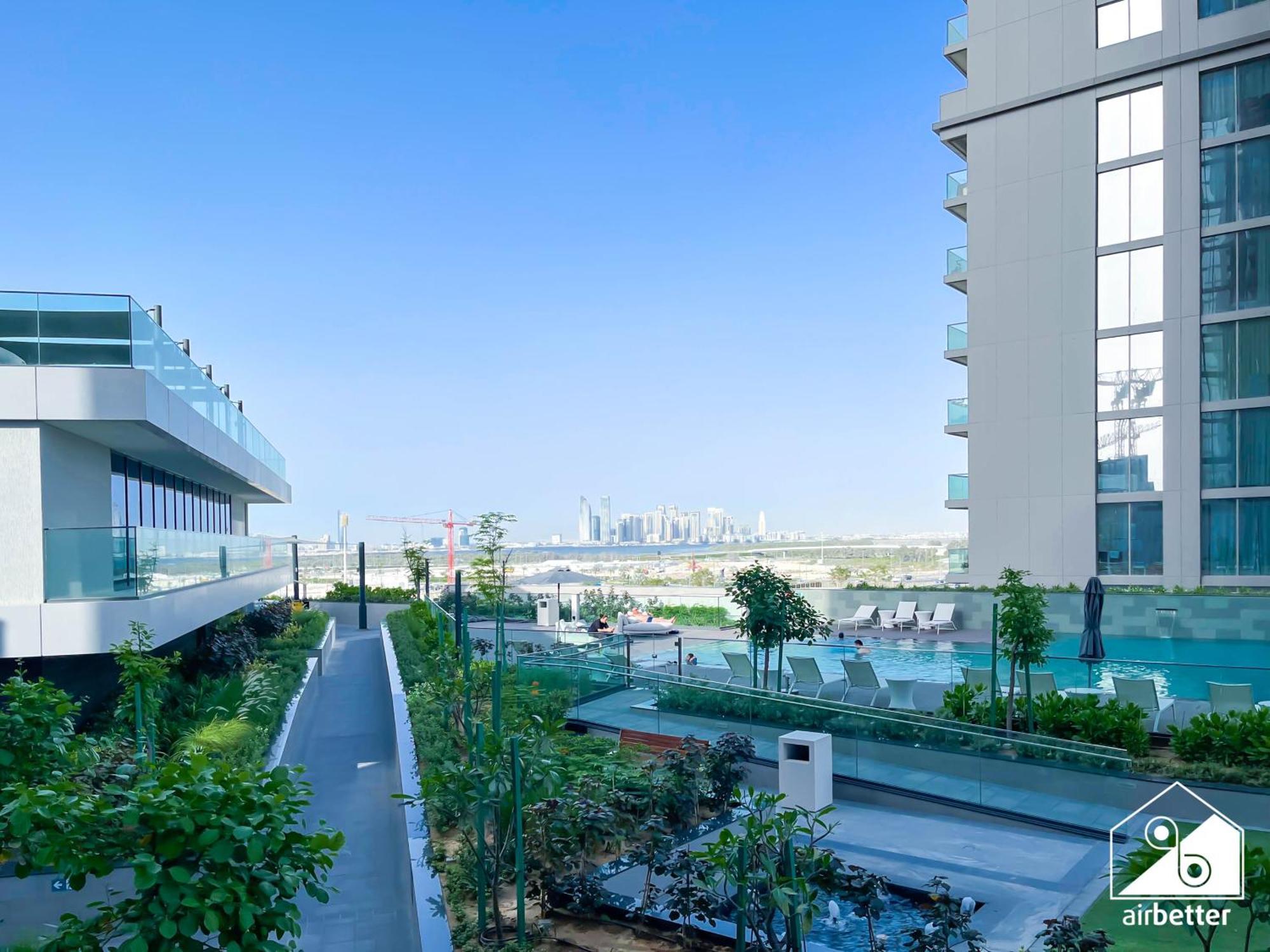 Modern 2b With Pool Acess Sobha Creek Apartment Dubai