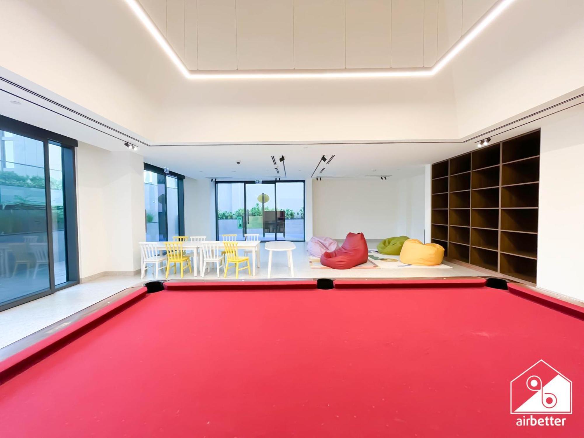 Modern 2b With Pool Acess Sobha Creek Dubai