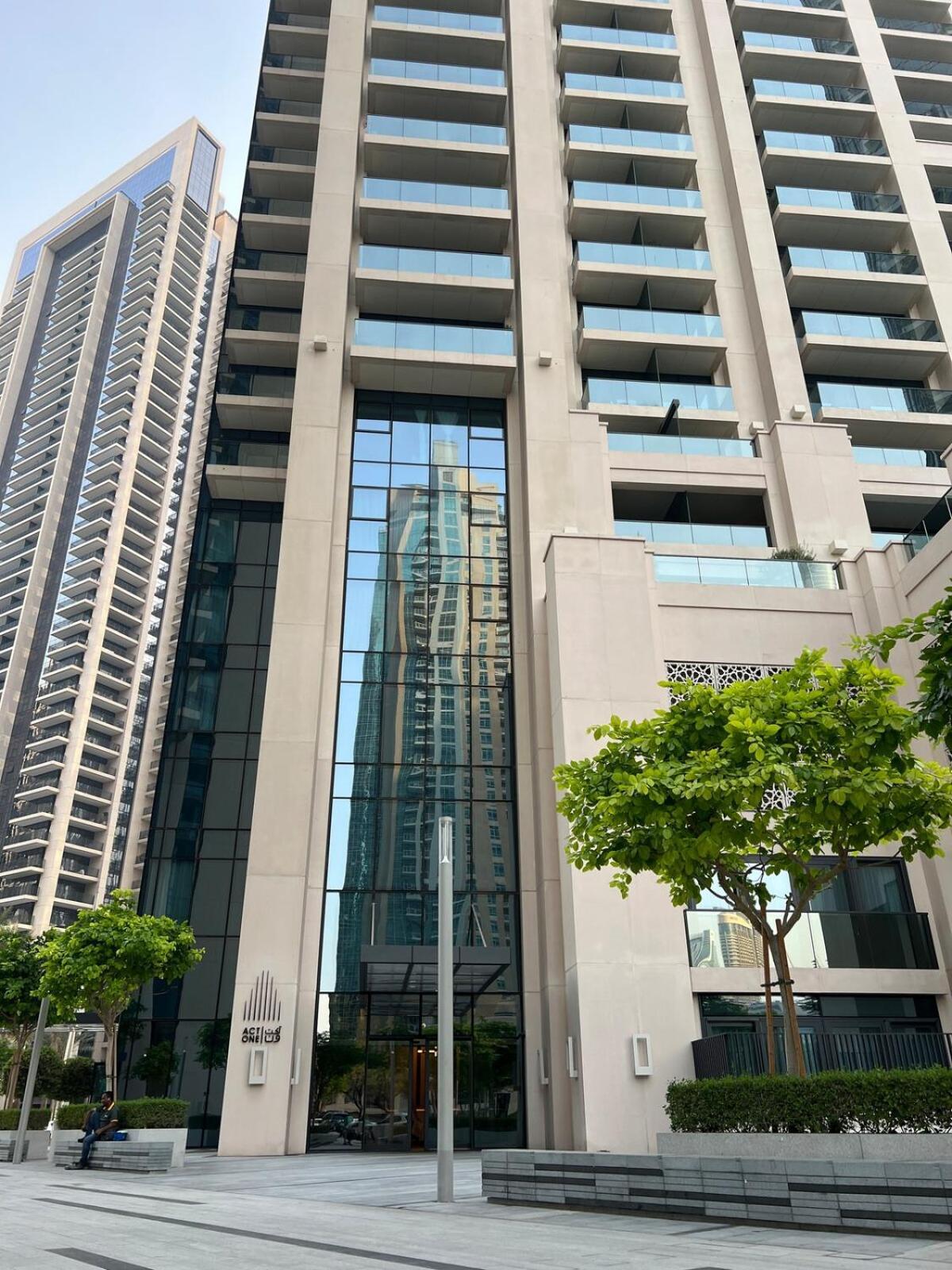 Apartment Act Tower-1br Near Burj Khalifa Dubai