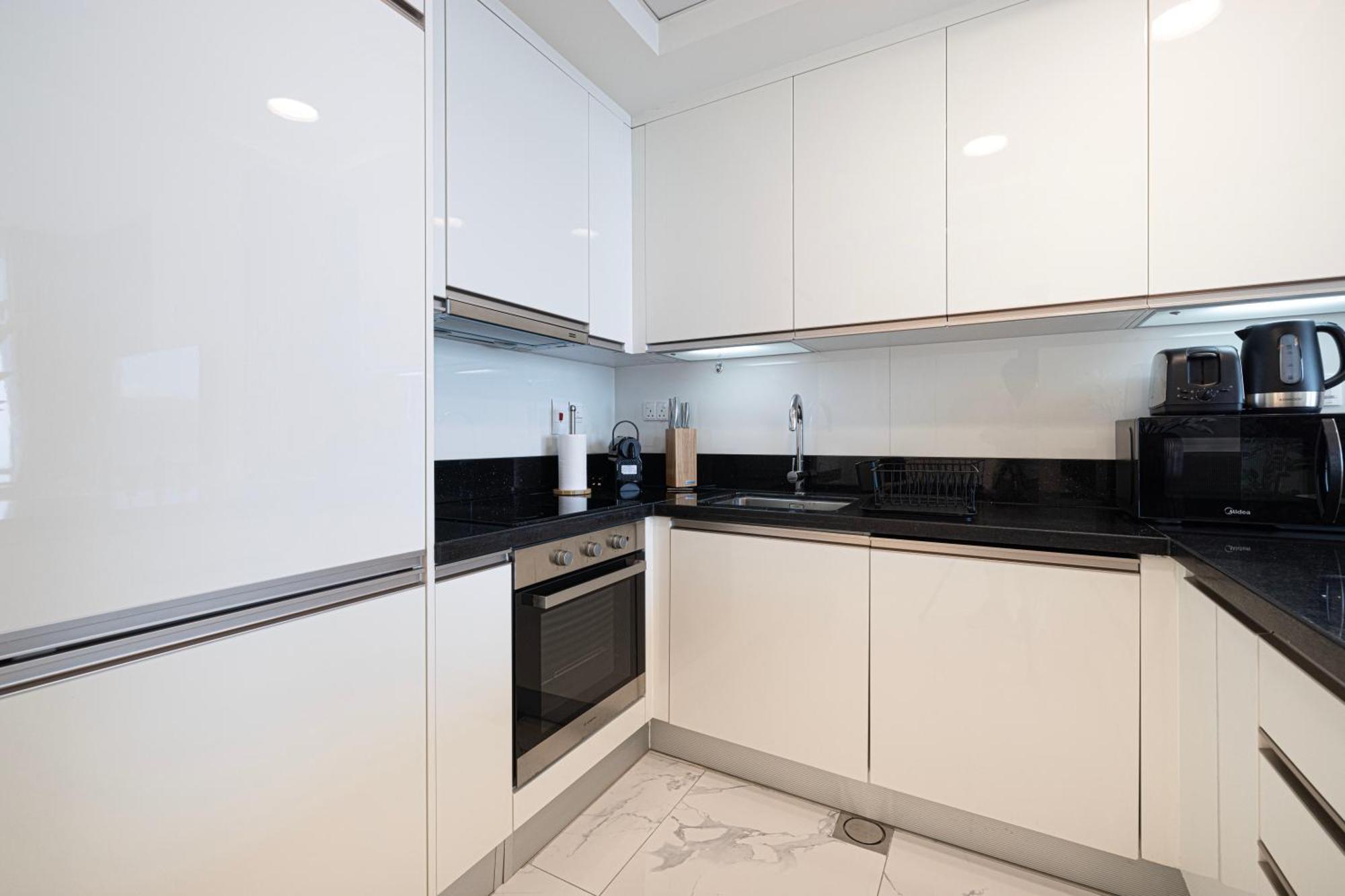 Apartment 5 Star Amenities 10 Mins Downtown Kite *