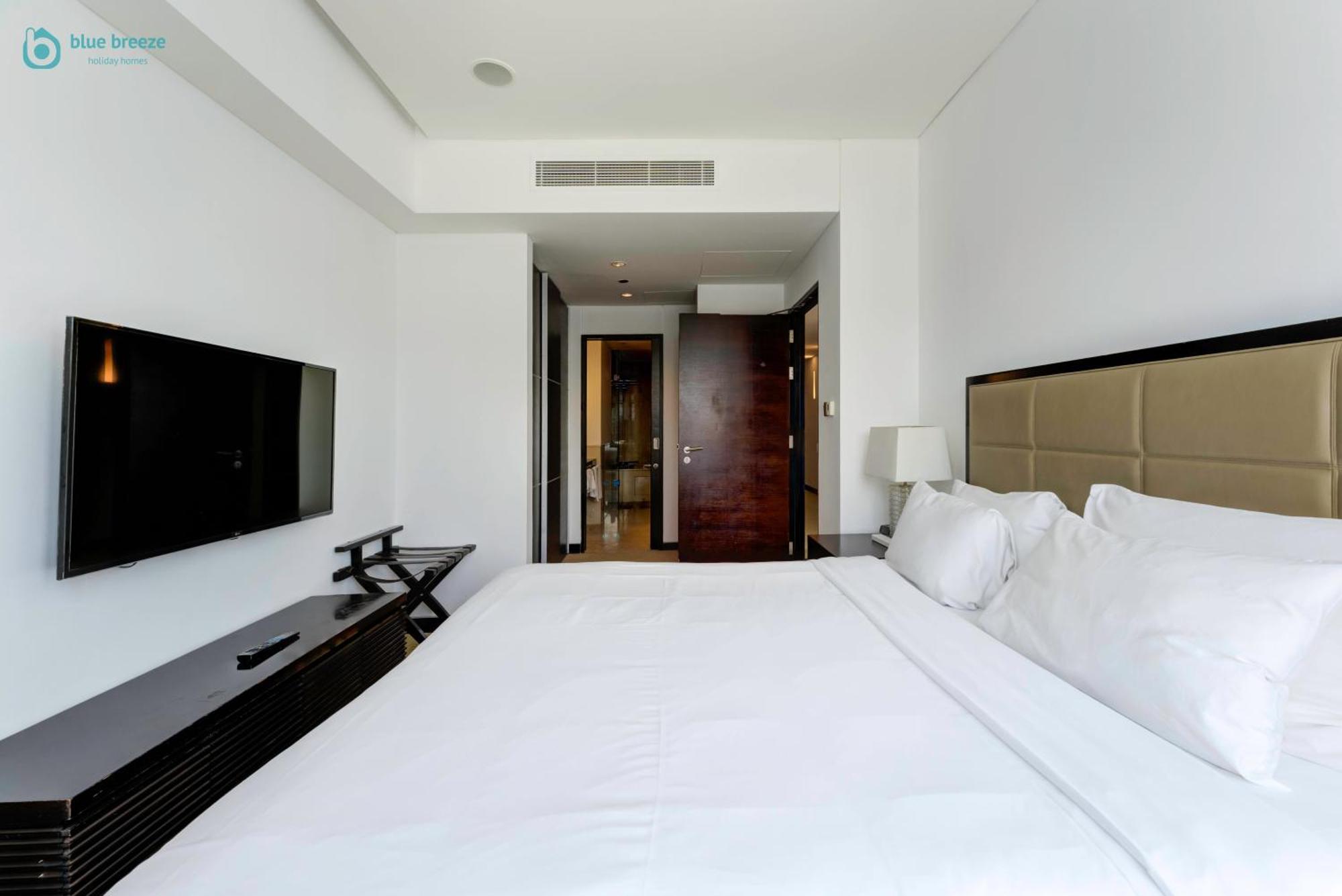 Blue Breeze - The Address Marina Mall Apartment Dubai