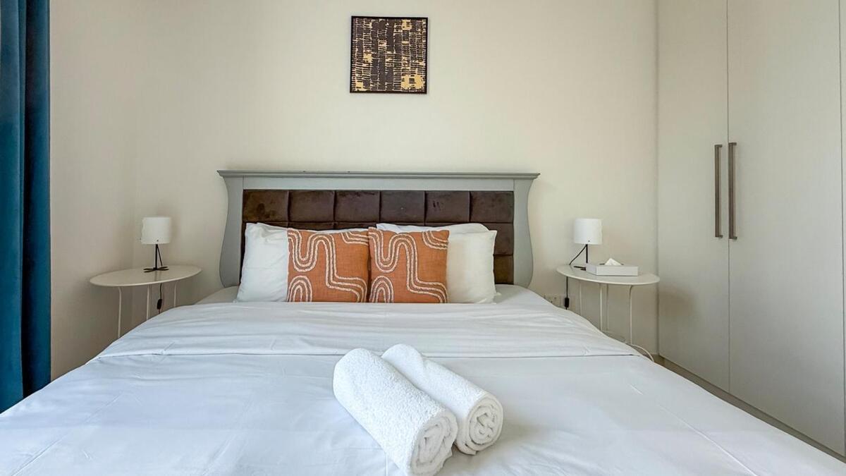 Tick - Burj Crown Luxury 2br W Balcony & Pool View