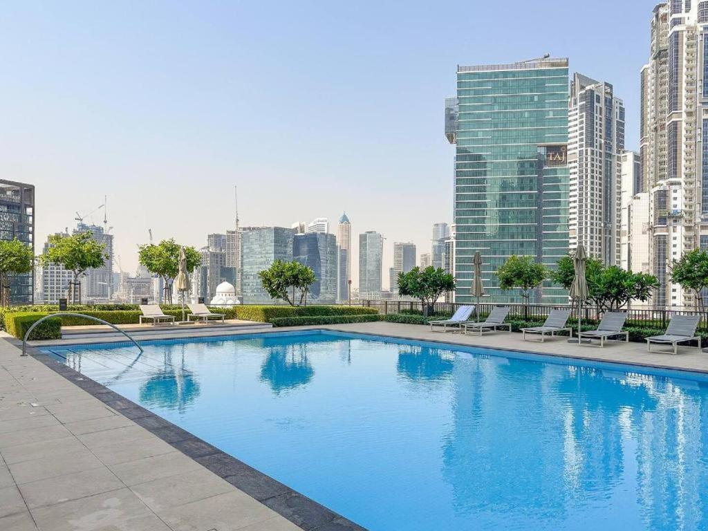 Apartment Tick - Burj Crown Luxury 2br W Balcony & Pool View Dubai