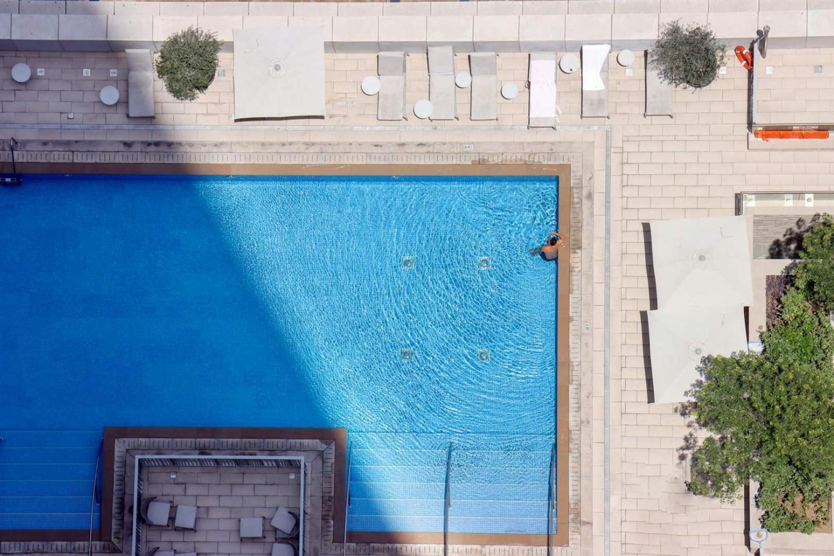Livbnb-upgraded 3b Maid's, Opera District View Apartment Dubai