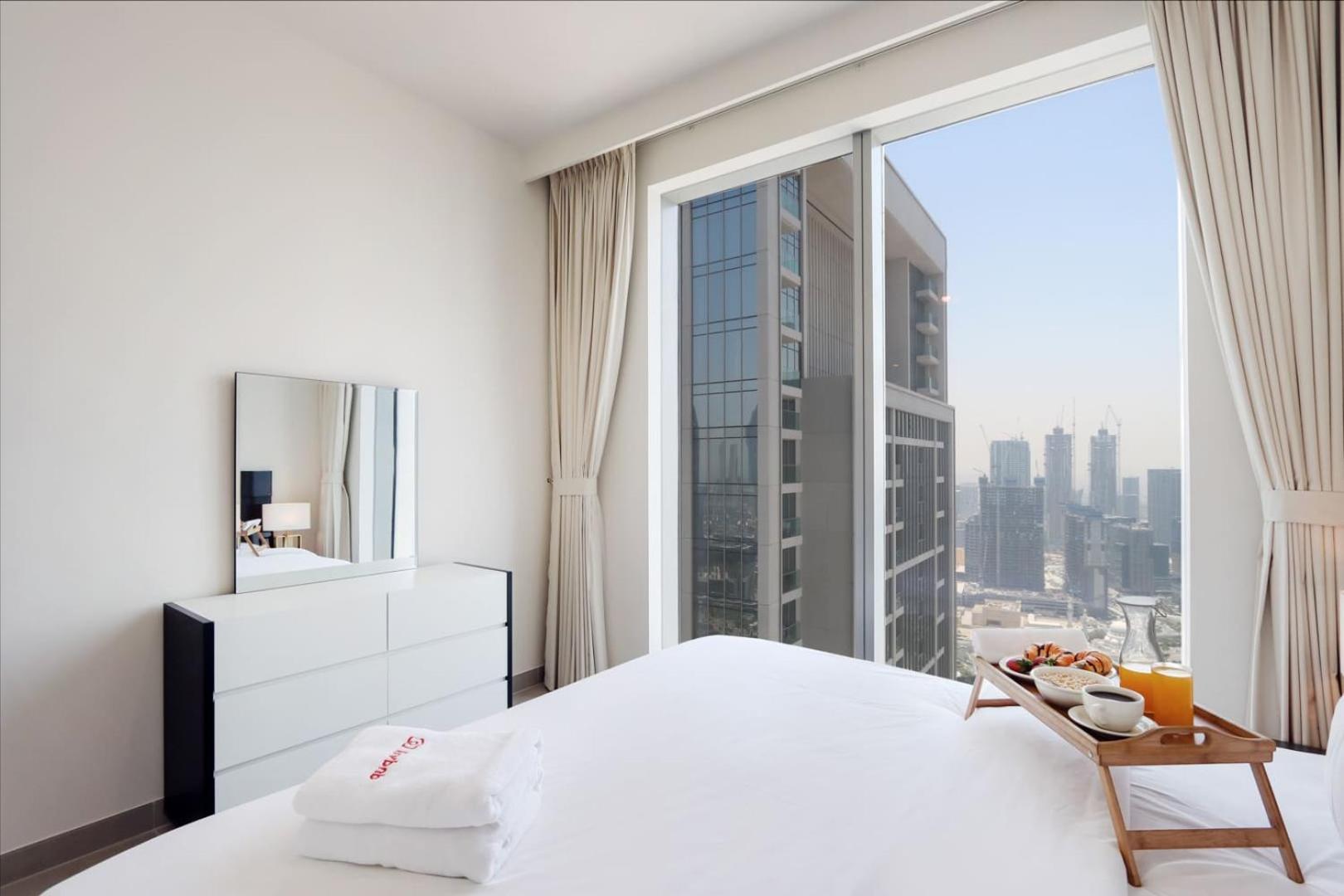 Livbnb-upgraded 3b Maid's, Opera District View Apartment Dubai