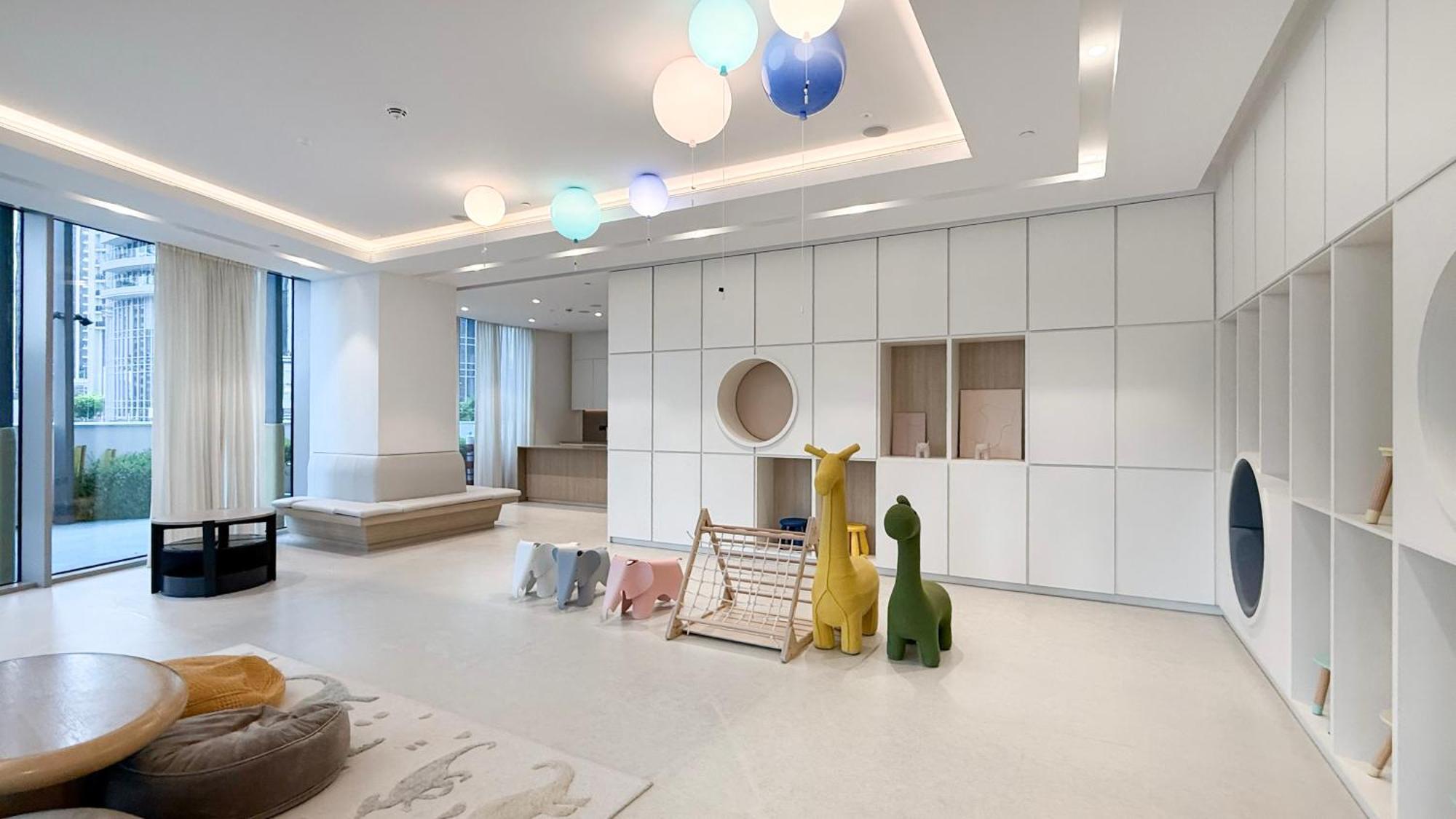 Apartment 2br Burj & Fountain View 5 Mins To Mall *