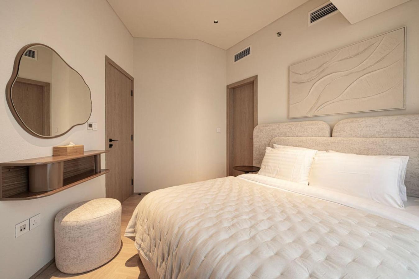Apartment Seraya 2 - 4bdr - Including Amenities And Concierge Dubai