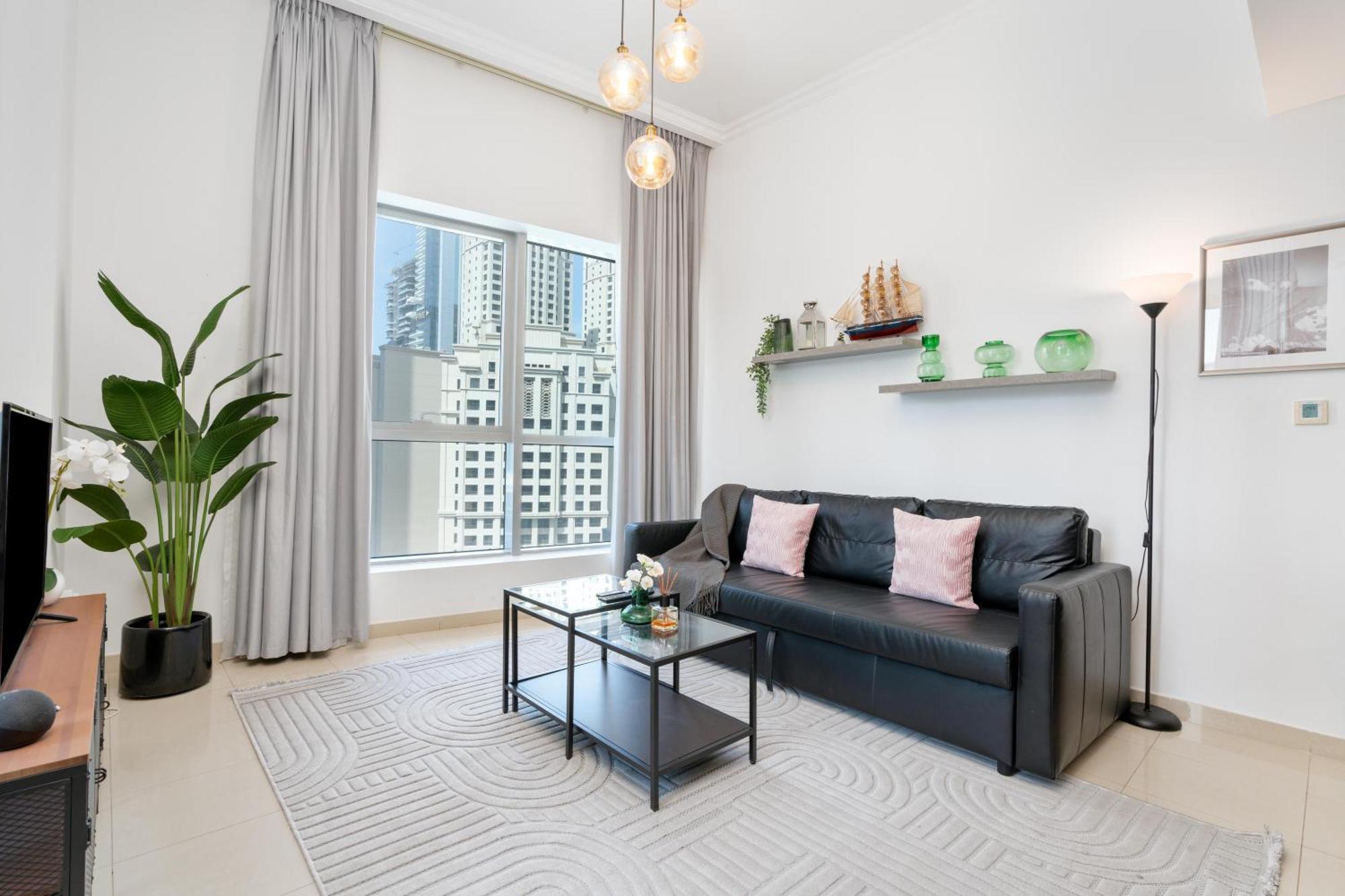 Ultimate 1 Bedroom Marina Views Location In The Heart Of Marina Perfect Vacation Near Marina Jbr