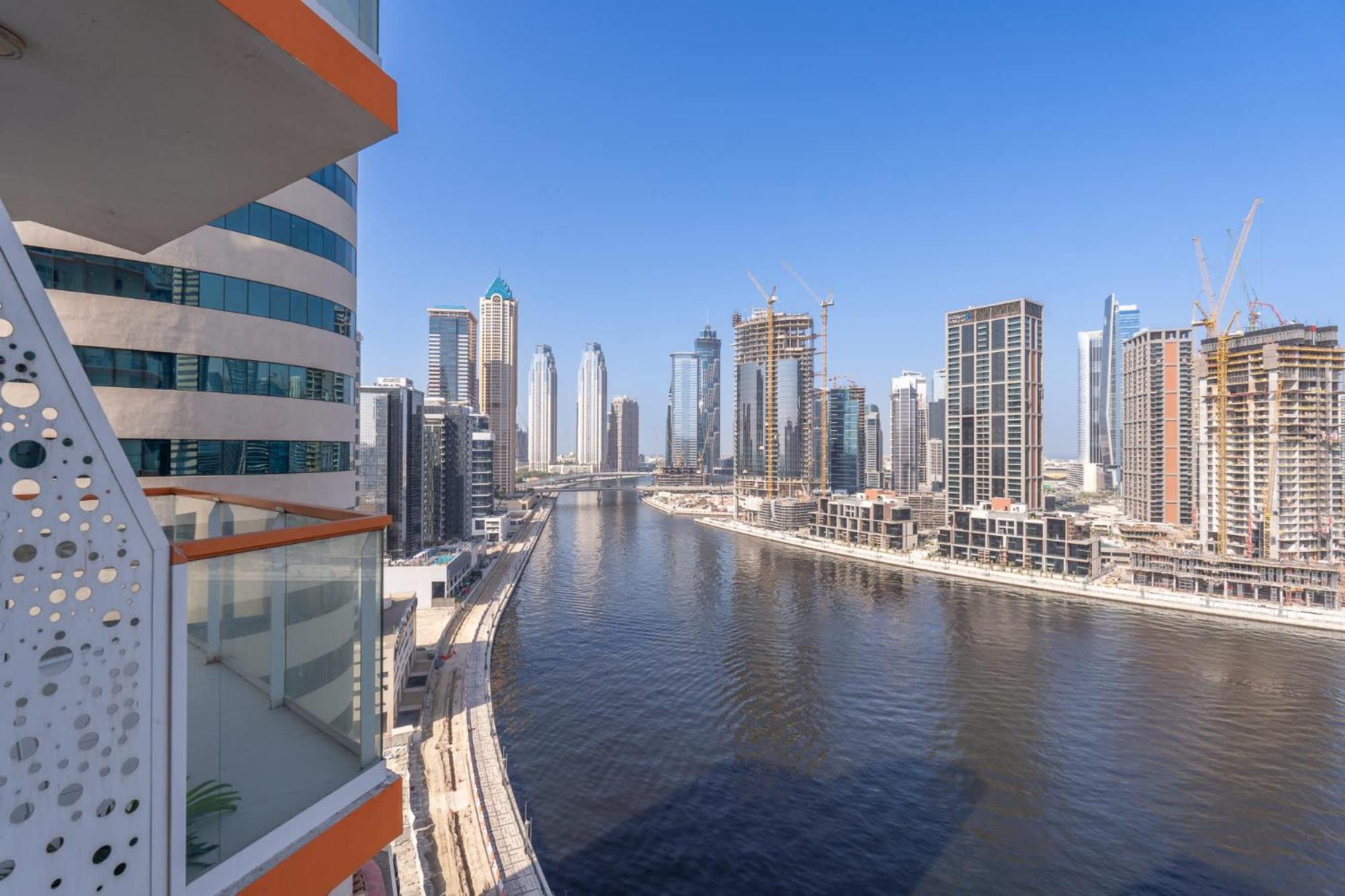 Apartment Spacious For 4 In The Heart Of Business Bay *