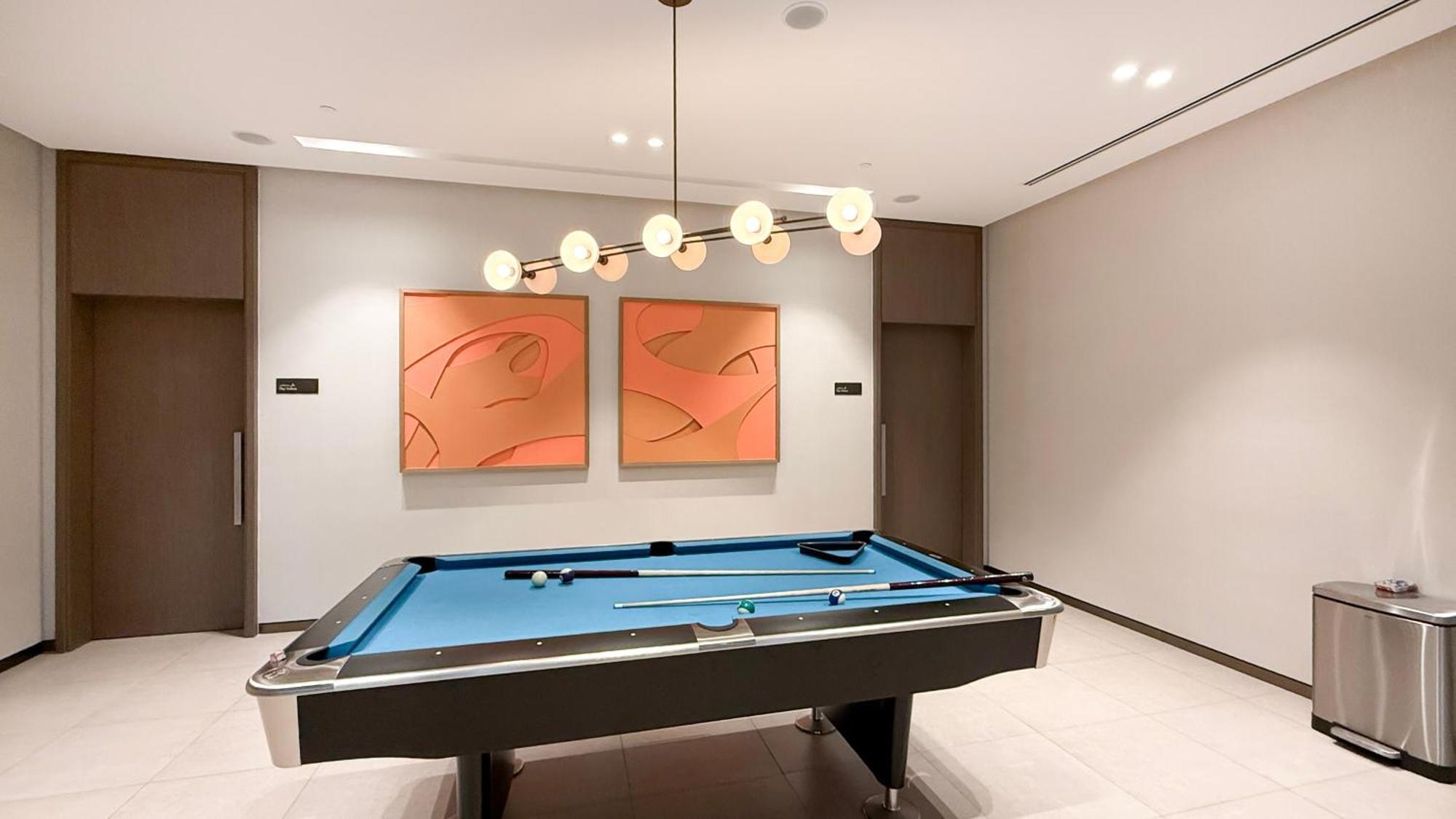 Apartment Skyhigh Luxury 2br Burj View Walk Mall Dubai