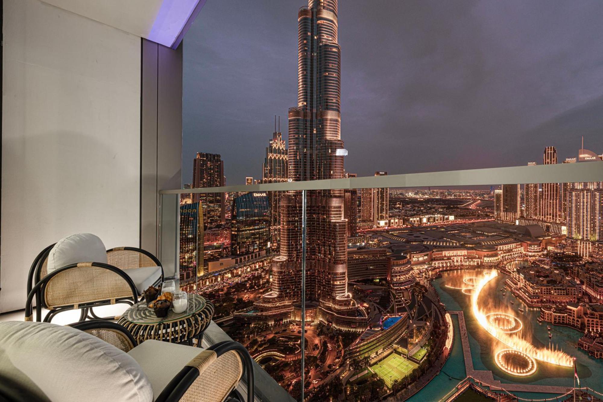 Skyhigh Luxury 2br Burj View Walk Mall Dubai